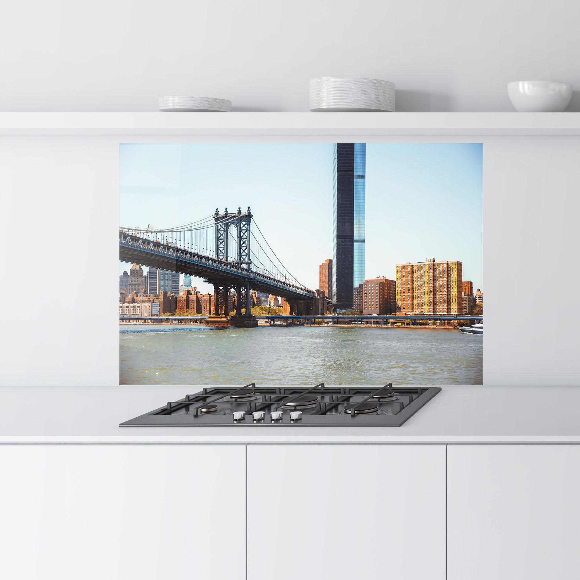 Küchenrückwand Glas Big City Bridge mockup 9