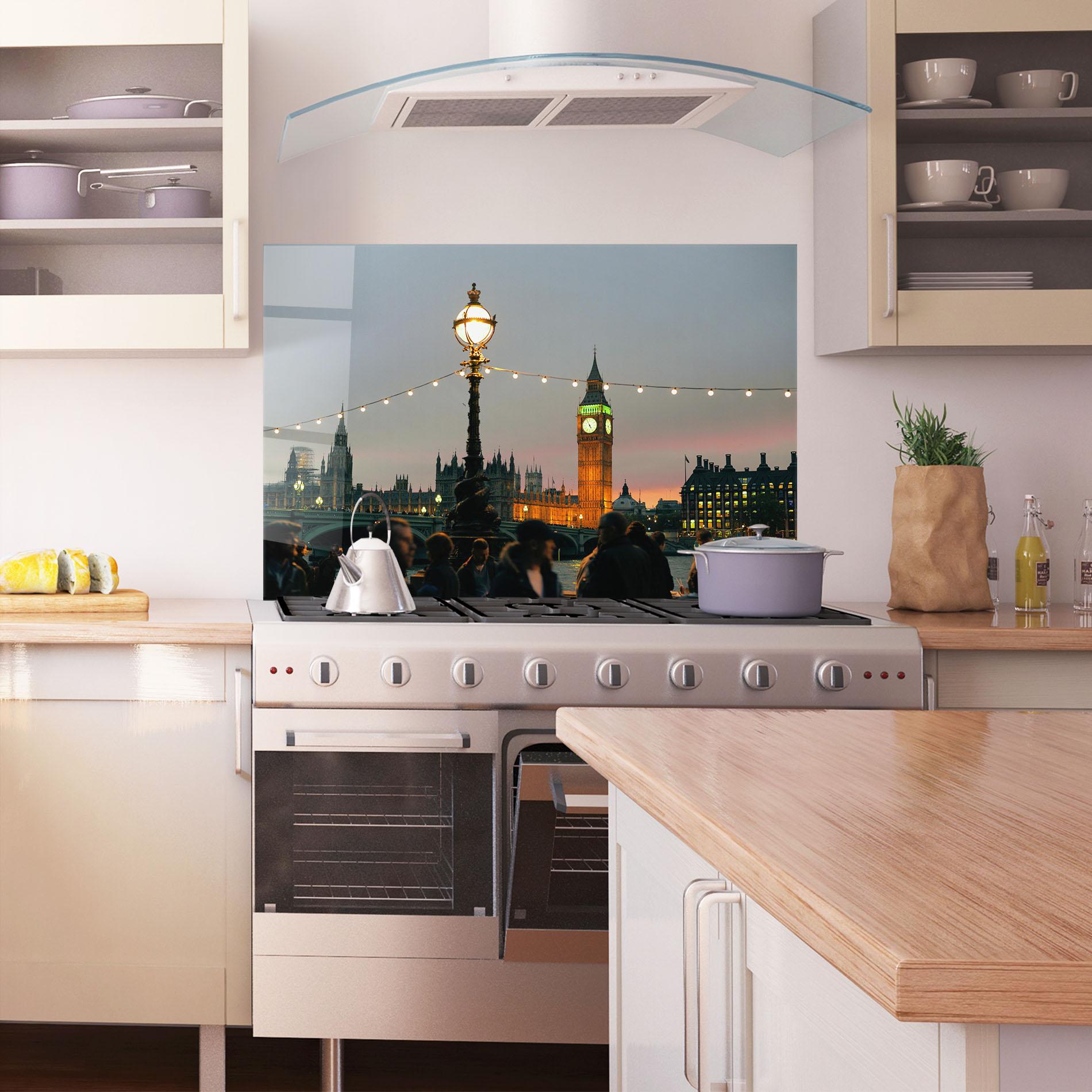 Küchenrückwand Glas Clock Lights mockup 1