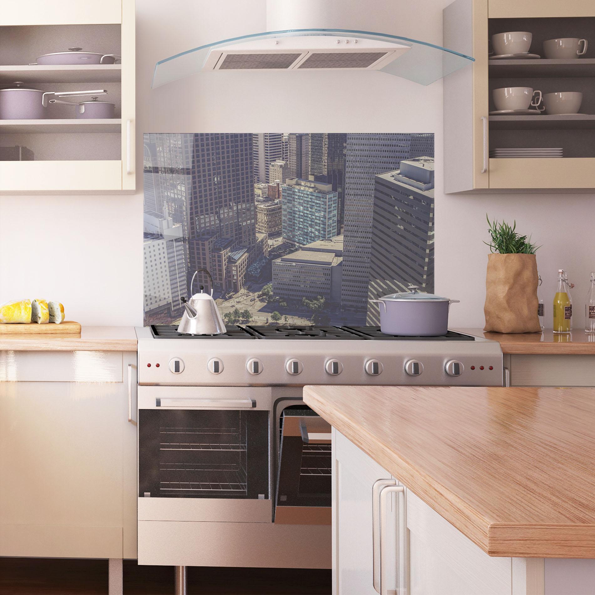 Küchenrückwand Glas Cream Light Building mockup 1