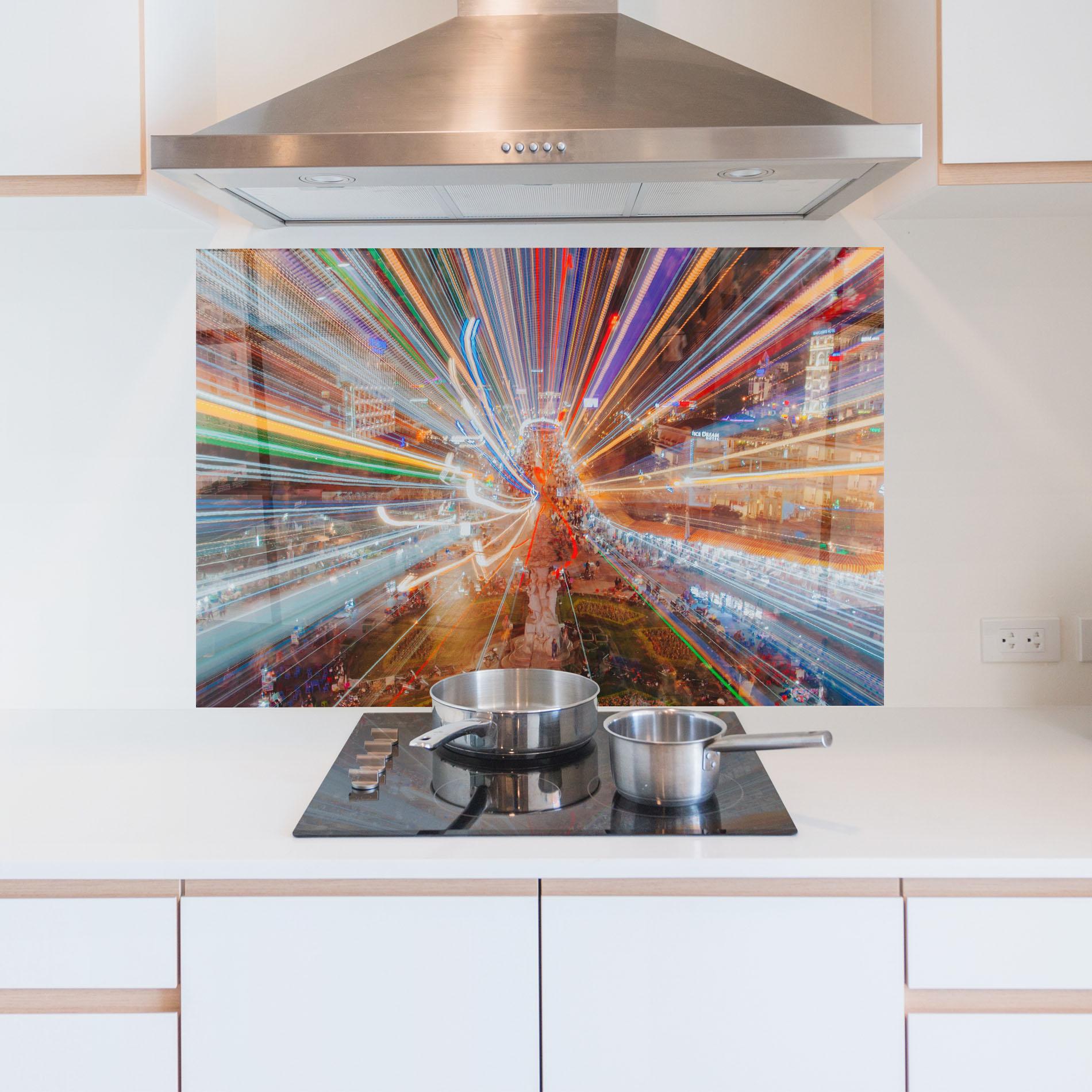 Küchenrückwand Glas Colorful Light City mockup 5