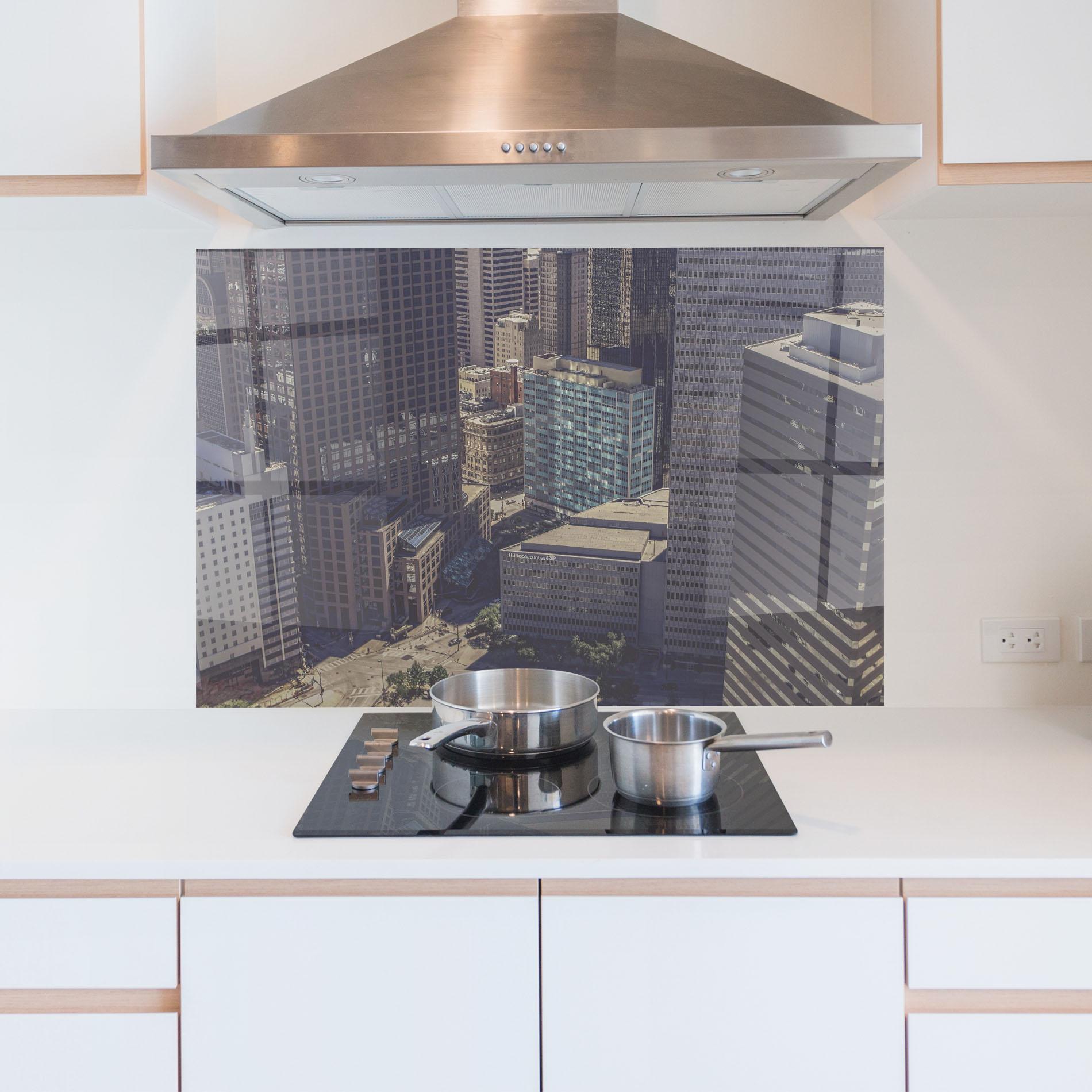 Küchenrückwand Glas Cream Light Building mockup 5