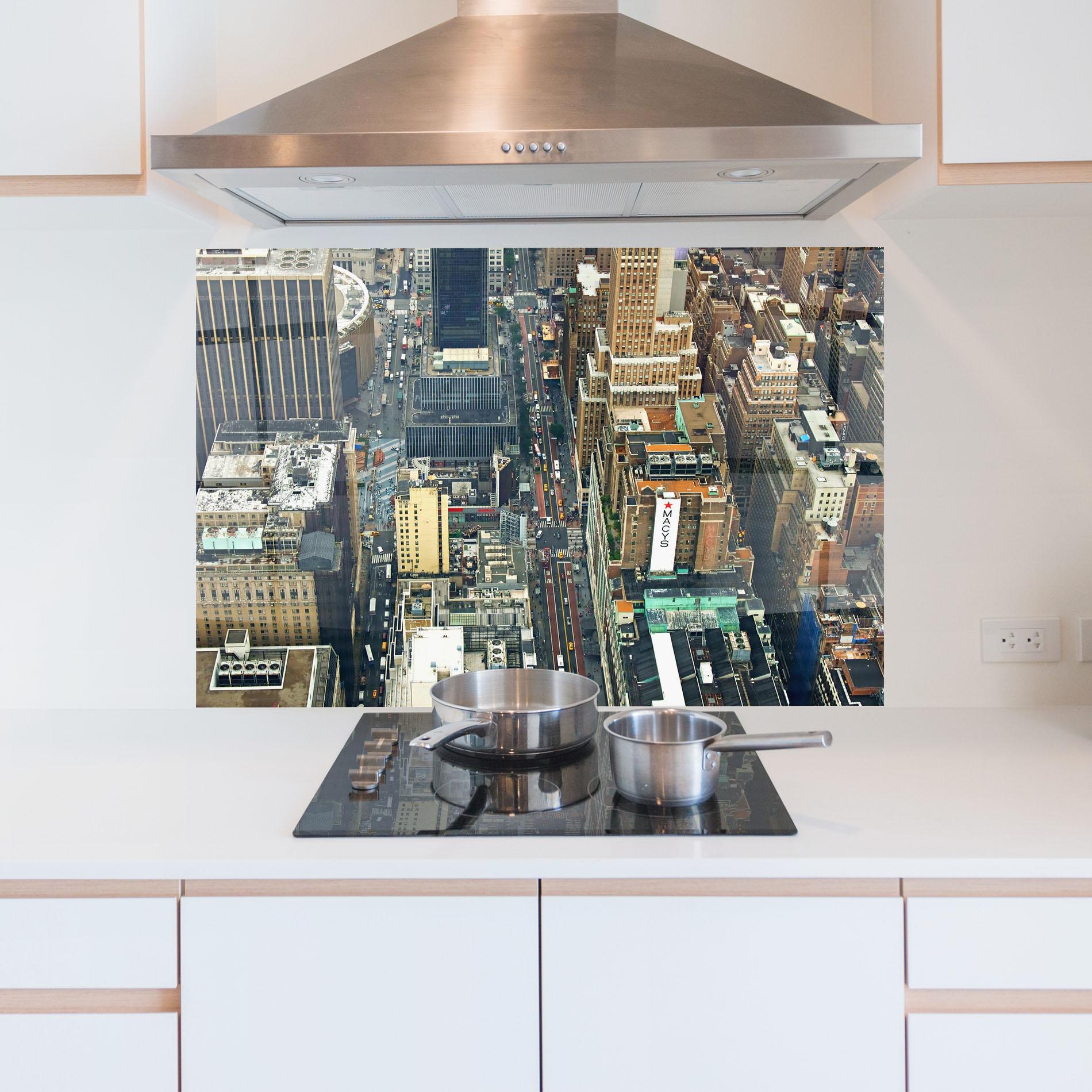 Küchenrückwand Glas Cream Tall Building mockup 5