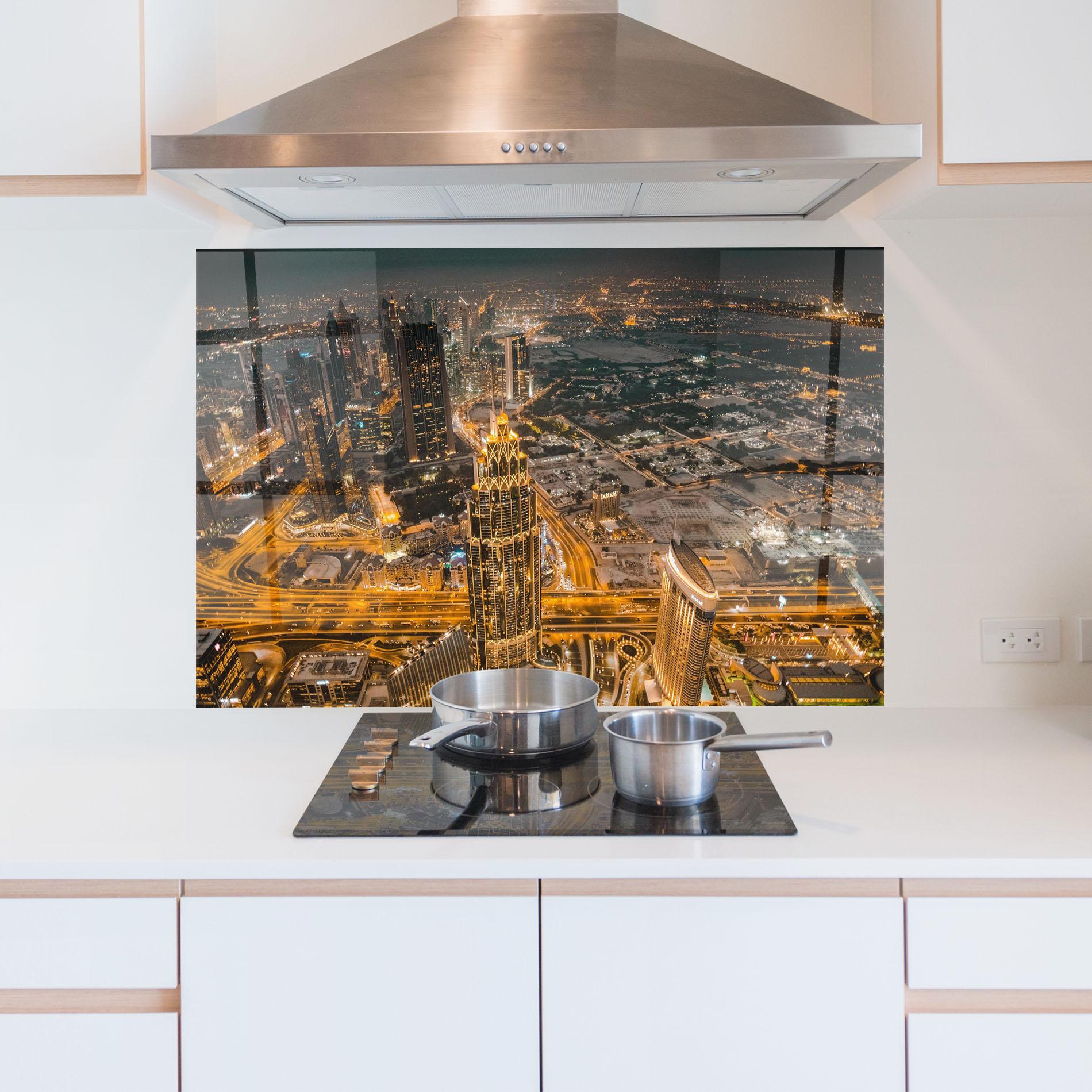 Küchenrückwand Glas Dubai Lights mockup 5