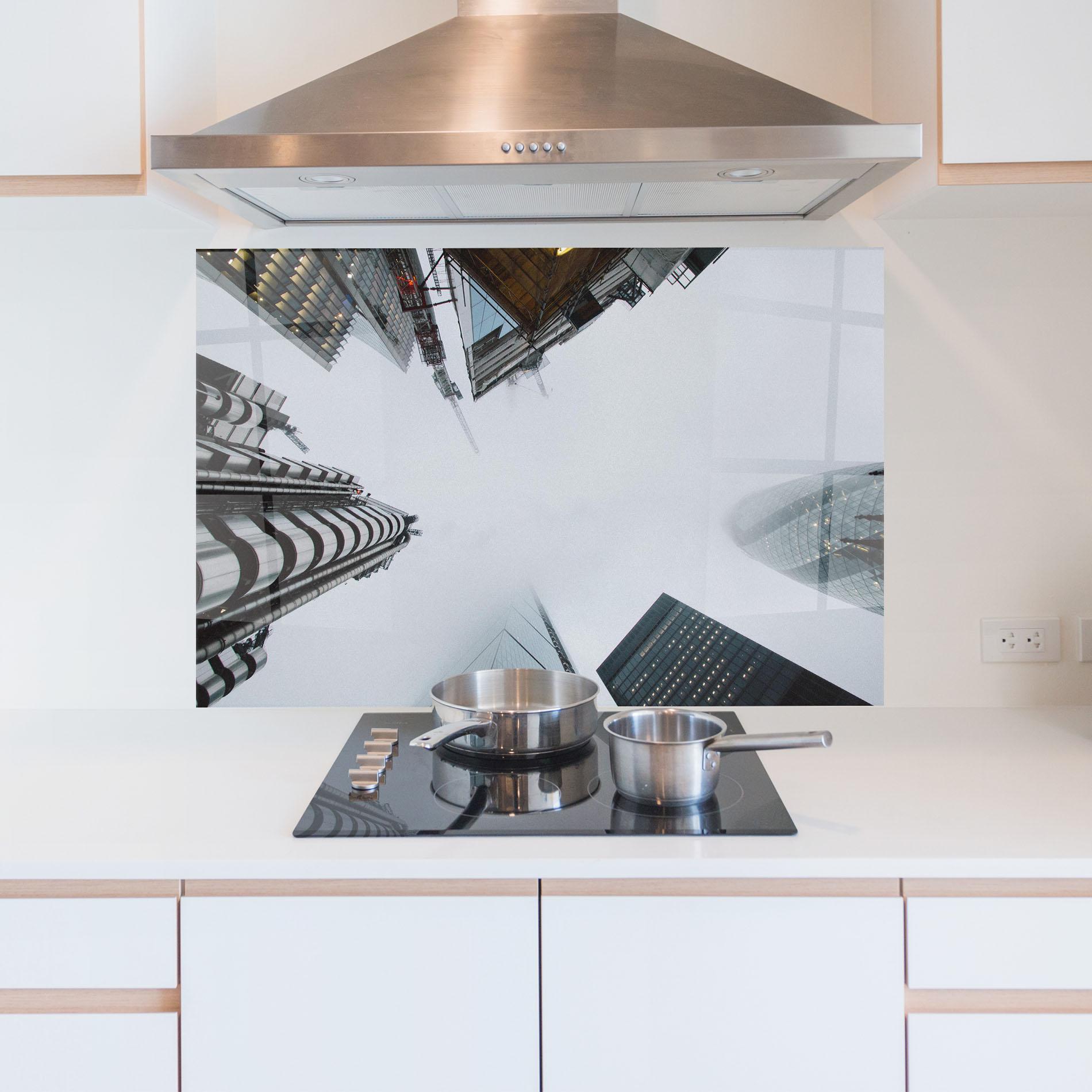 Küchenrückwand Glas Foggy Sky Tower mockup 5