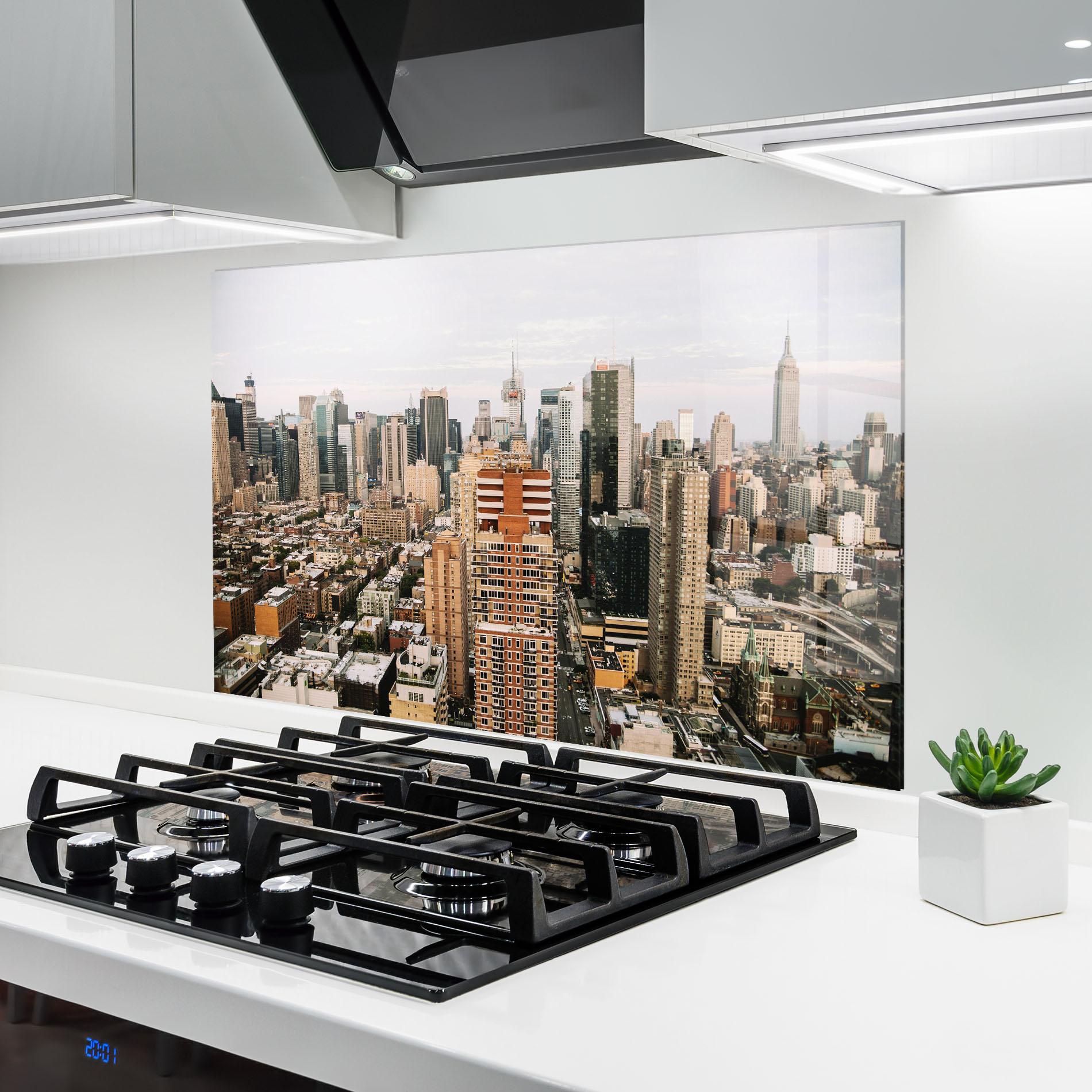 Küchenrückwand Glas Cream Orange Building mockup 6