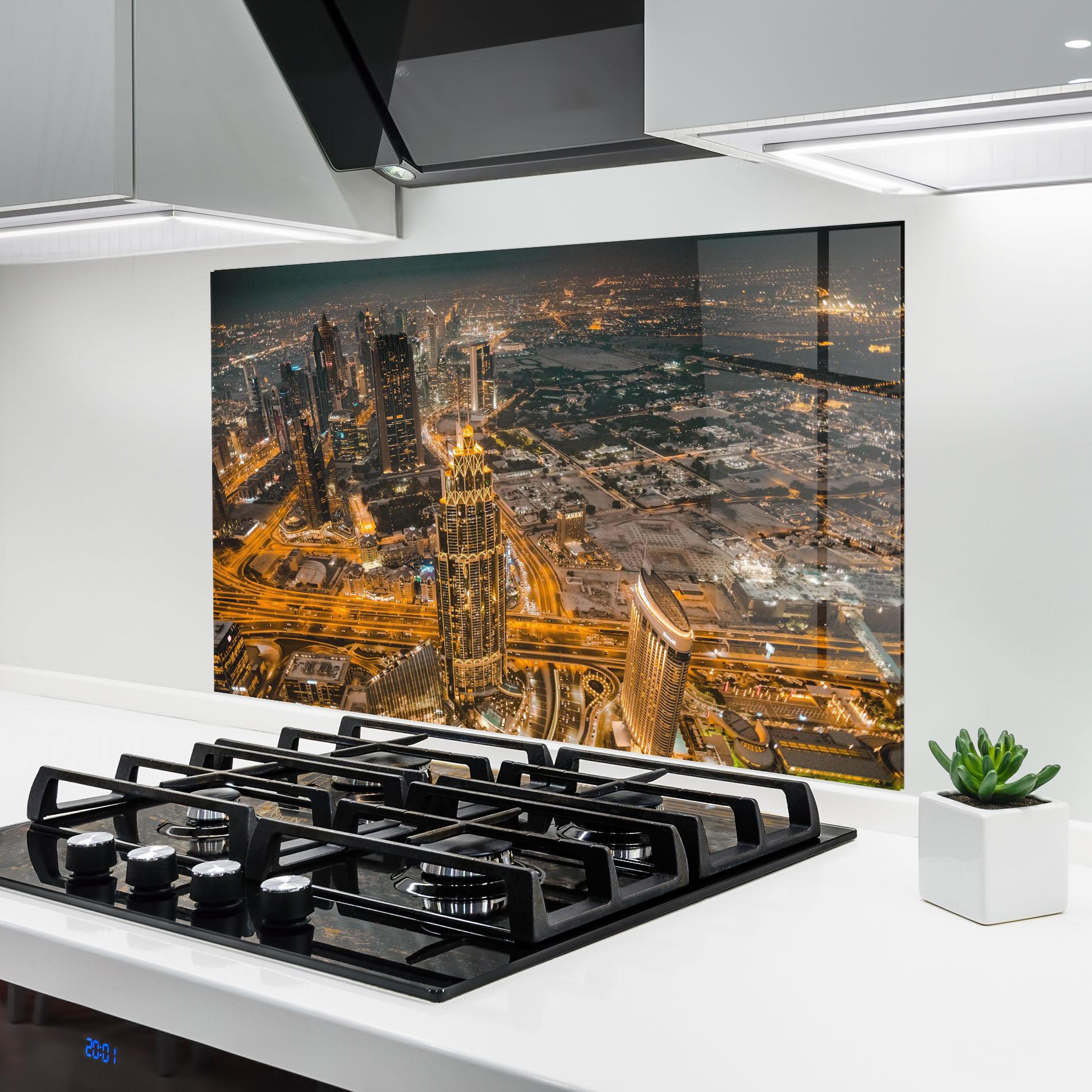 Küchenrückwand Glas Dubai Lights mockup 6