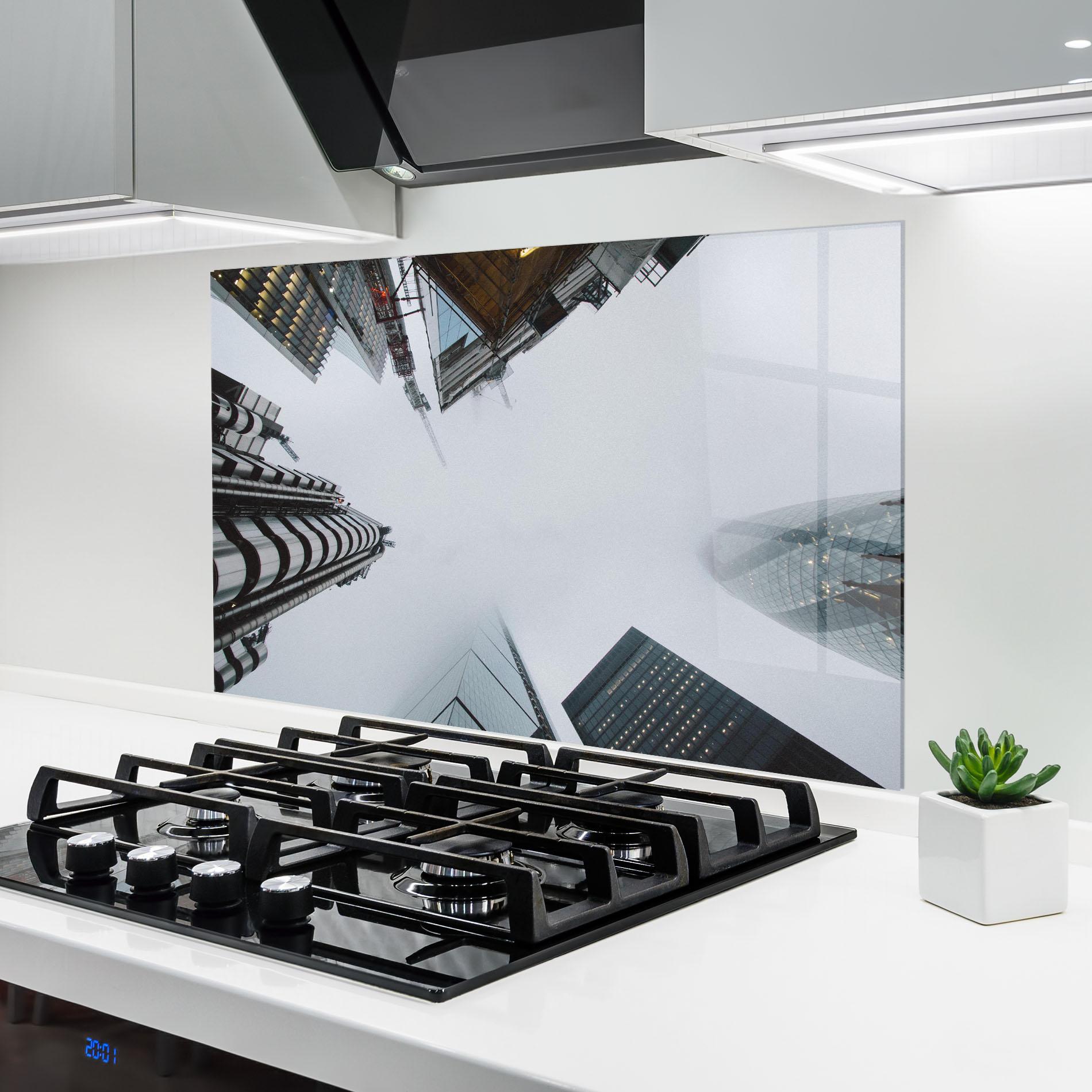 Küchenrückwand Glas Foggy Sky Tower mockup 6