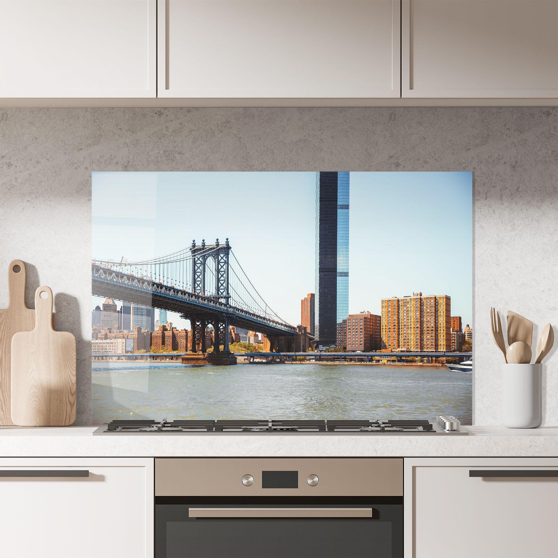 Küchenrückwand Glas Big City Bridge mockup 7
