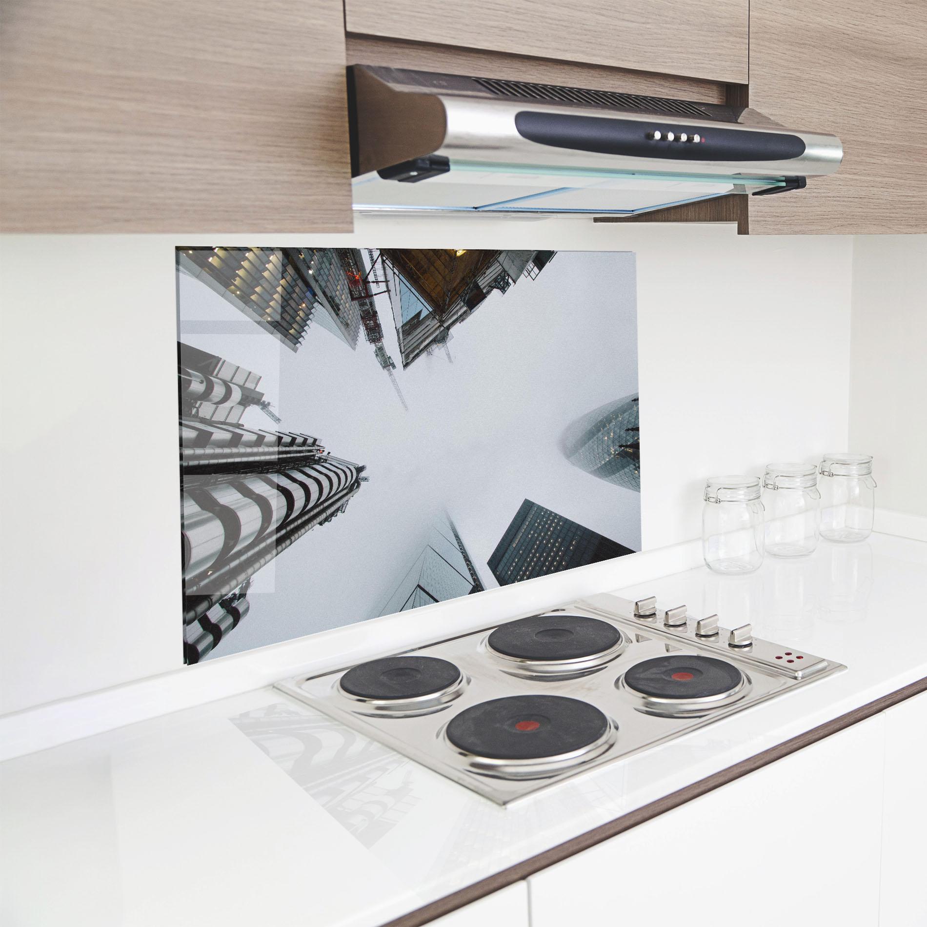 Küchenrückwand Glas Foggy Sky Tower mockup 8