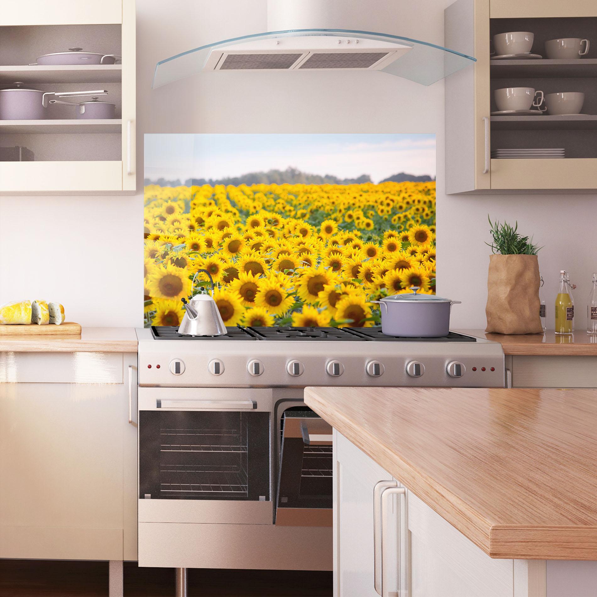 Küchenrückwand Glas Blooming Sunflowers mockup 1