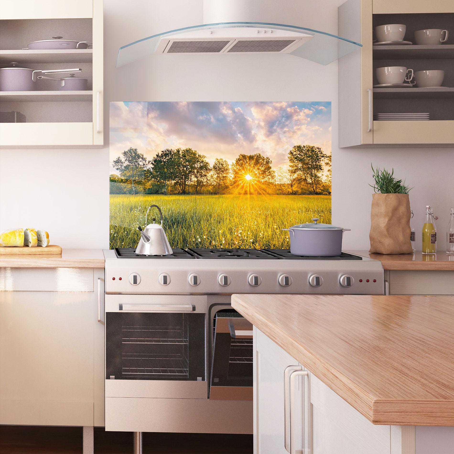 Küchenrückwand Glas Blossoming Meadow mockup 1