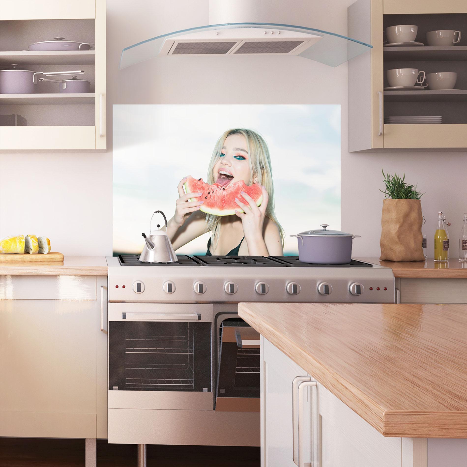 Küchenrückwand Glas Eating Watermelon mockup 1