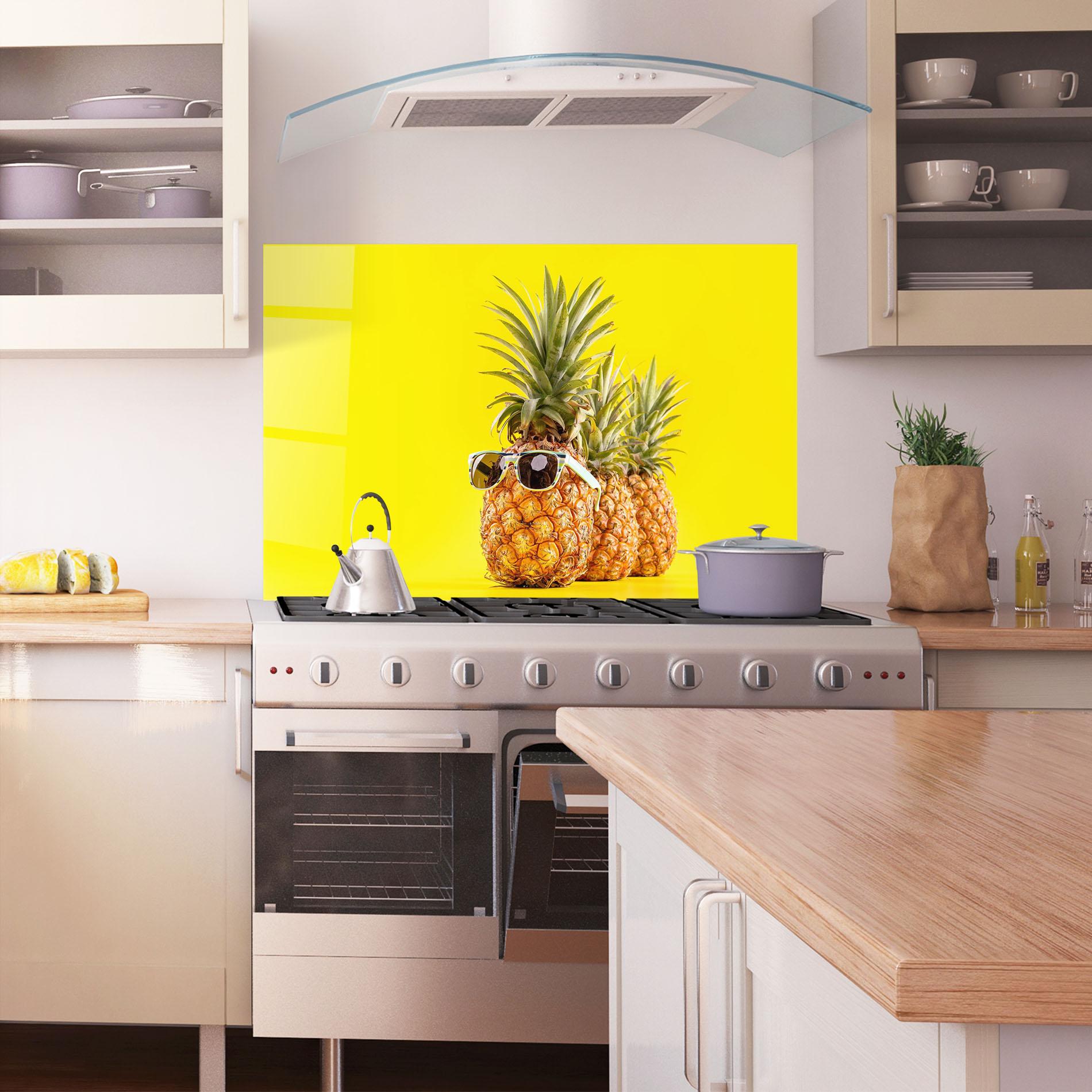 Küchenrückwand Glas Pineapple Looking Up mockup 1