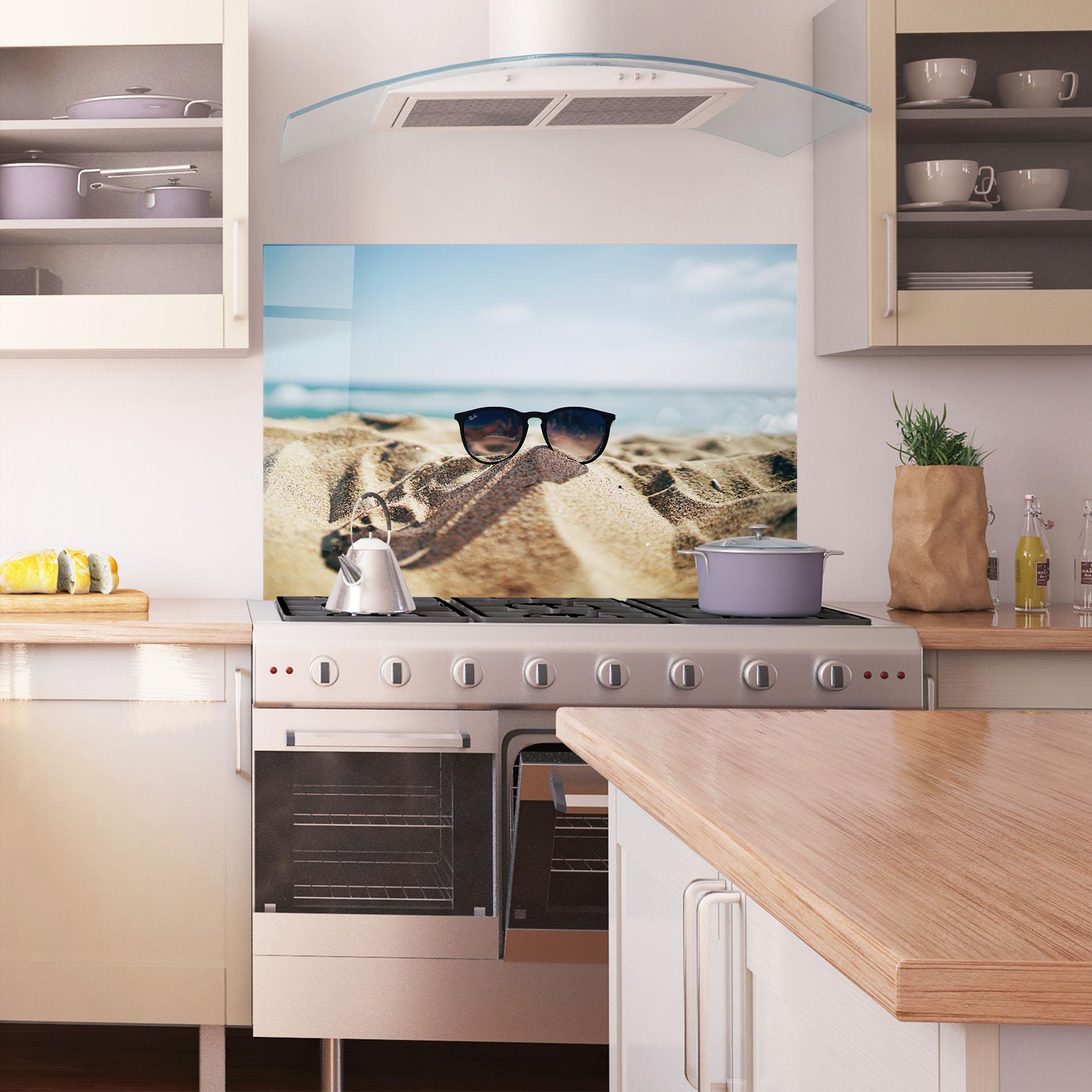 Küchenrückwand Glas Sand Glasses mockup 1