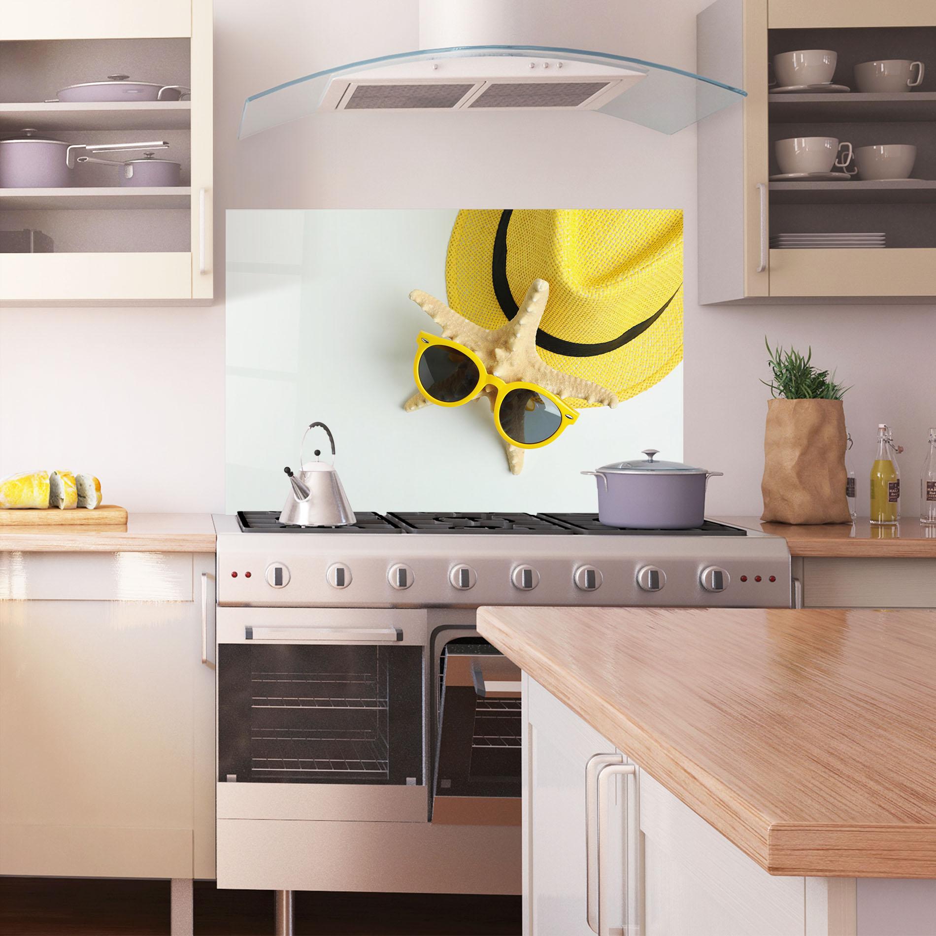 Küchenrückwand Glas Seastar Sunglasses mockup 1
