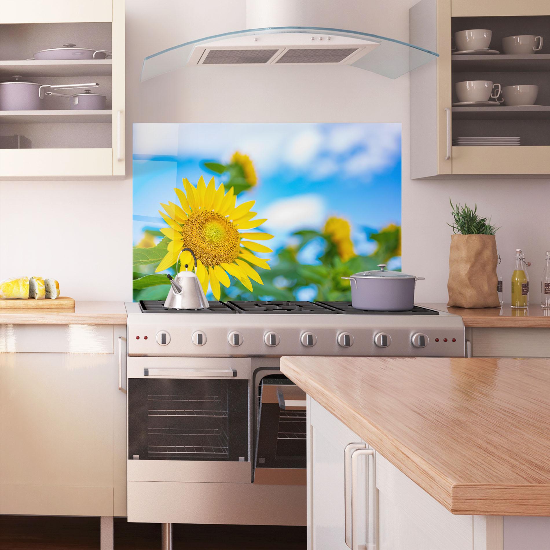 Küchenrückwand Glas Sunflower Sky mockup 1