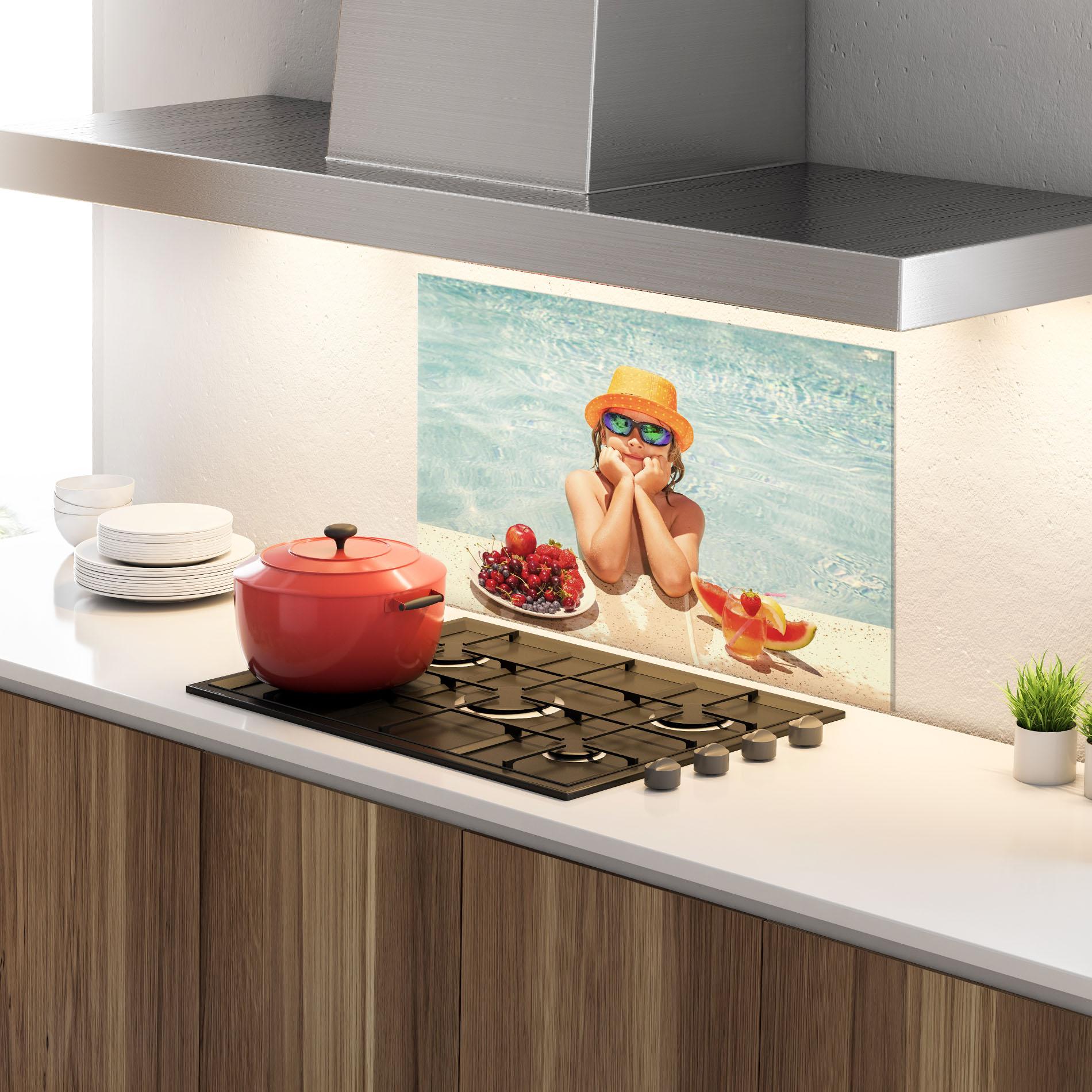 Küchenrückwand Glas Child Swimming mockup 4