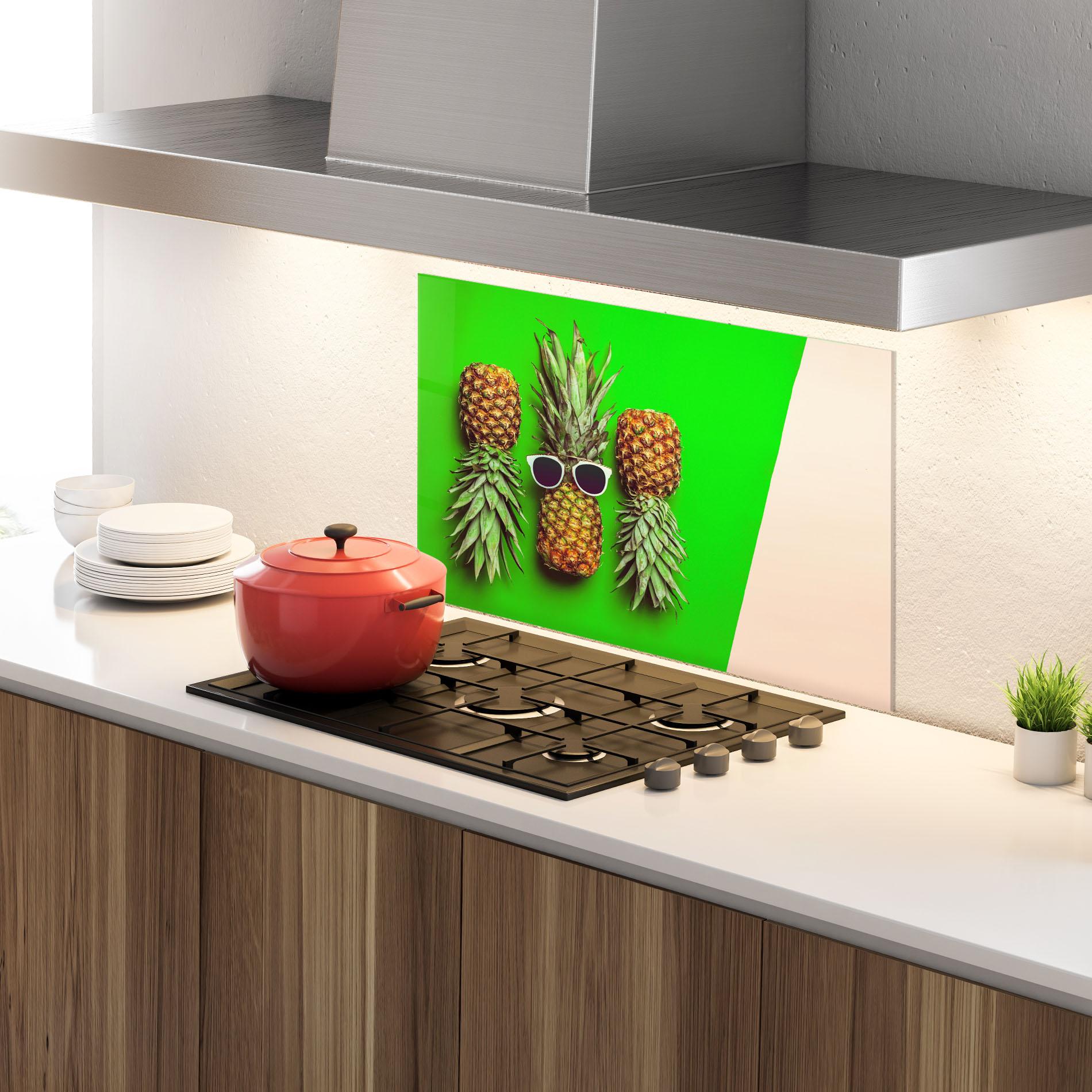 Küchenrückwand Glas Green Pineapple mockup 4