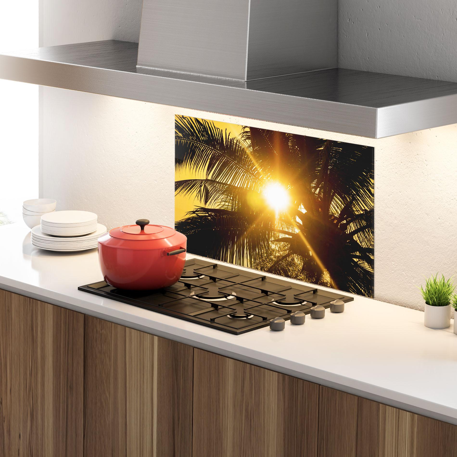 Küchenrückwand Glas Palm Trees Sun mockup 4