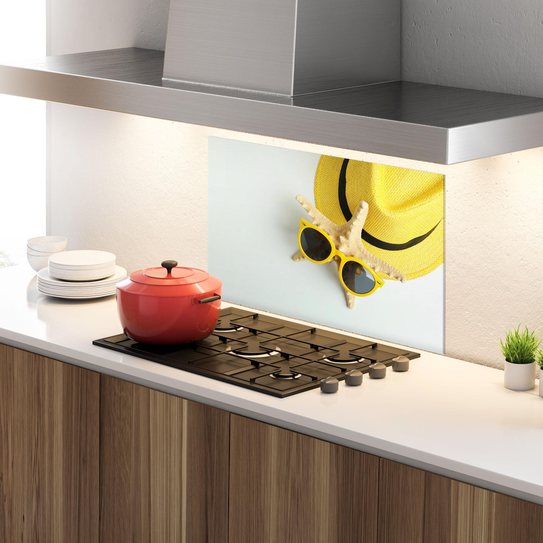 Küchenrückwand Glas Seastar Sunglasses mockup 4