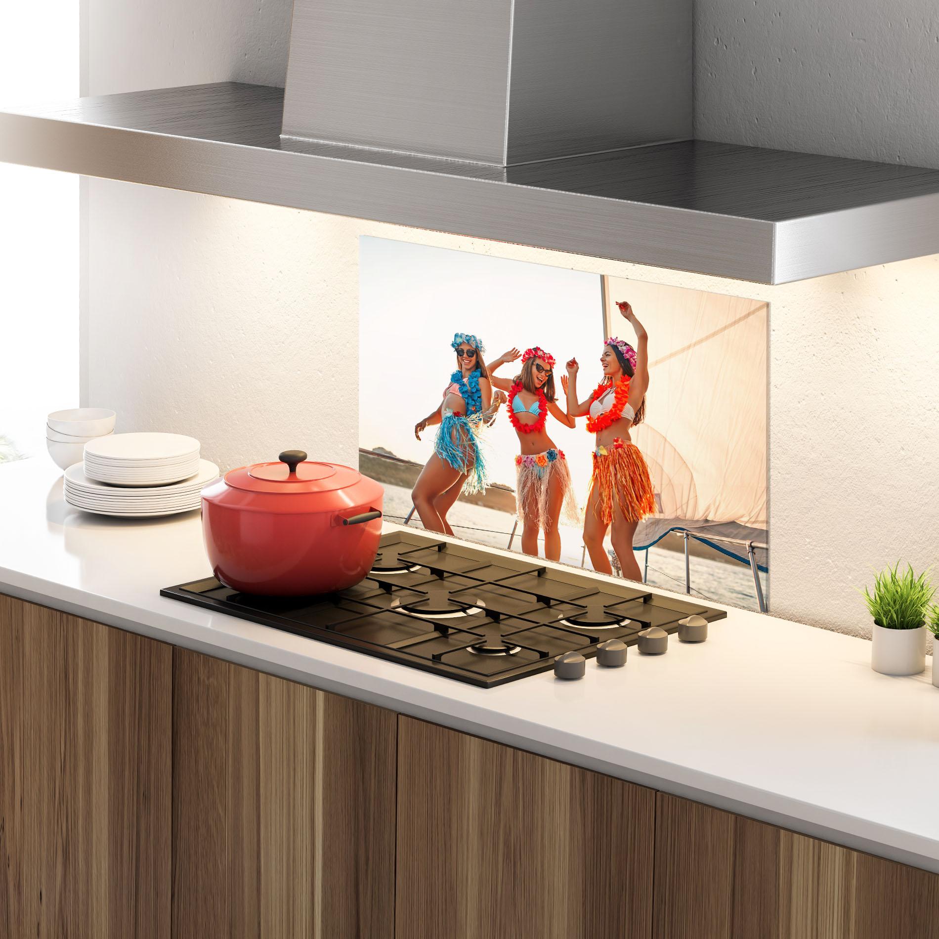 Küchenrückwand Glas Summer Party mockup 4