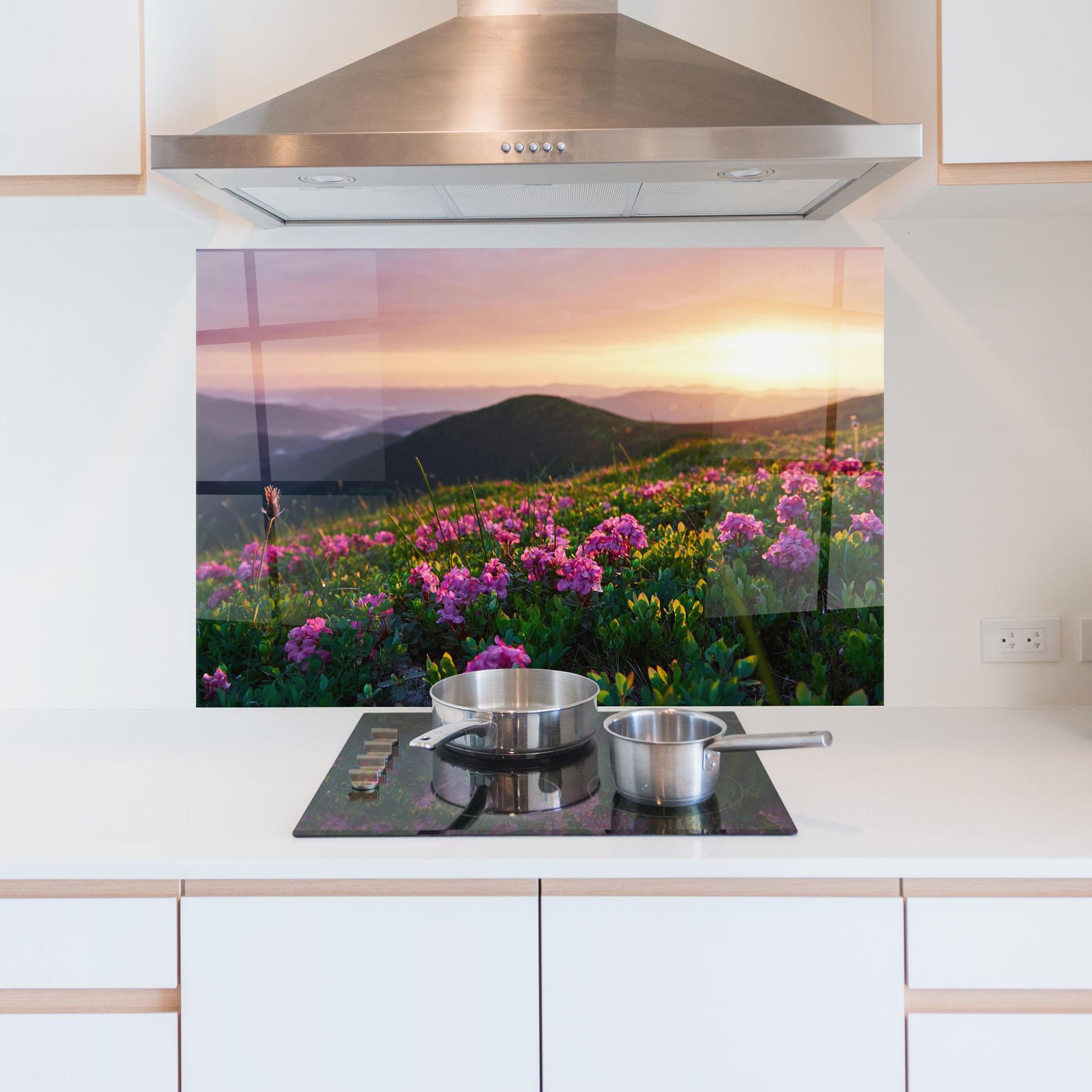 Küchenrückwand Glas Purple Summer Flowers mockup 5
