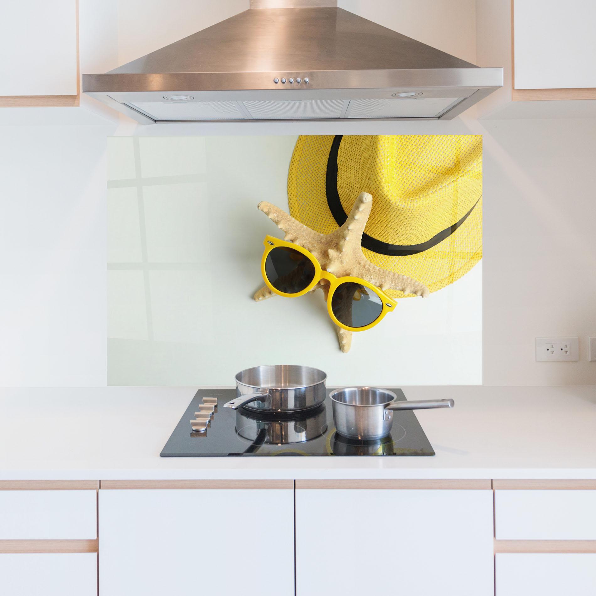 Küchenrückwand Glas Seastar Sunglasses mockup 5