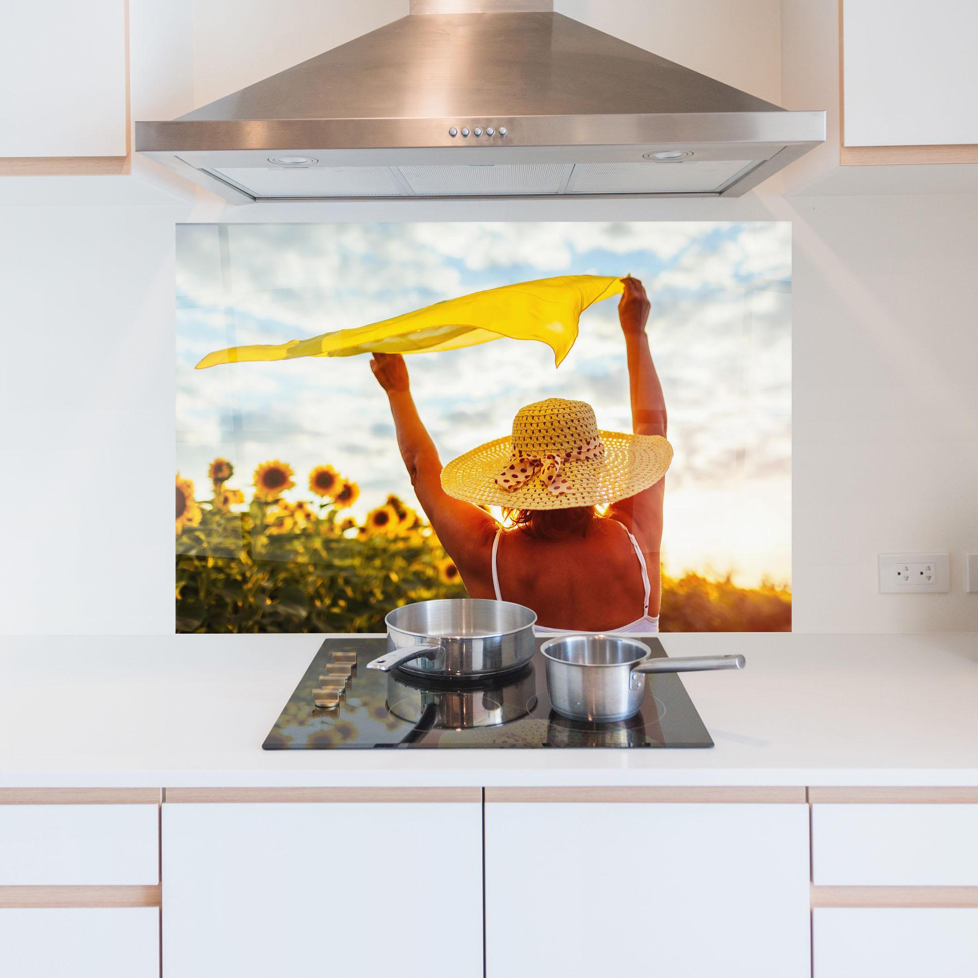 Küchenrückwand Glas Senior Woman Summer mockup 5