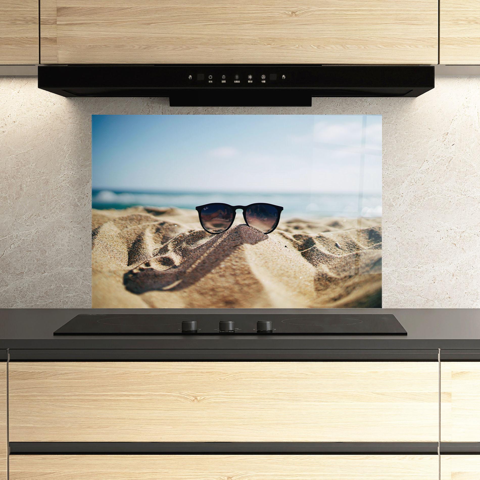 Küchenrückwand Glas Sand Glasses mockup 3