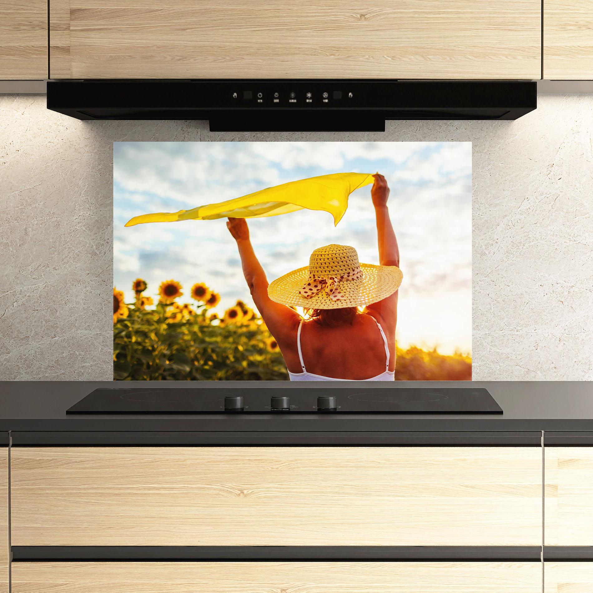 Küchenrückwand Glas Senior Woman Summer mockup 3