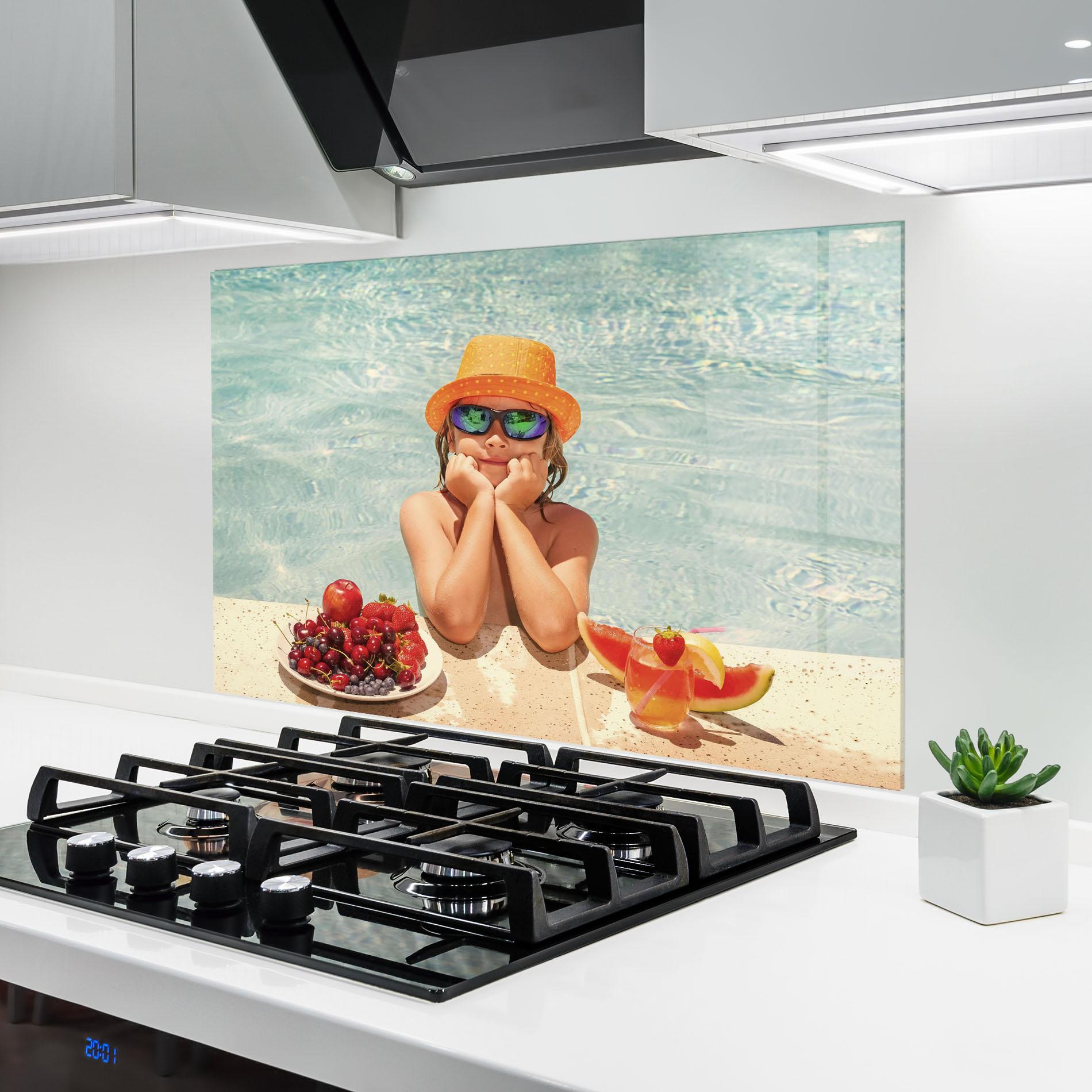 Küchenrückwand Glas Child Swimming mockup 6