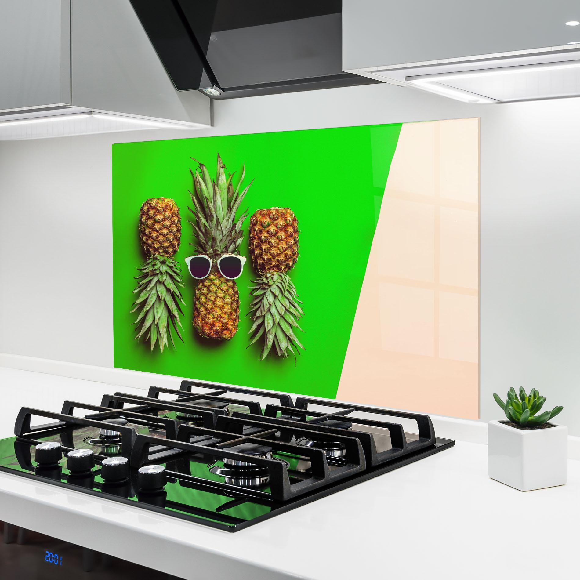 Küchenrückwand Glas Green Pineapple mockup 6