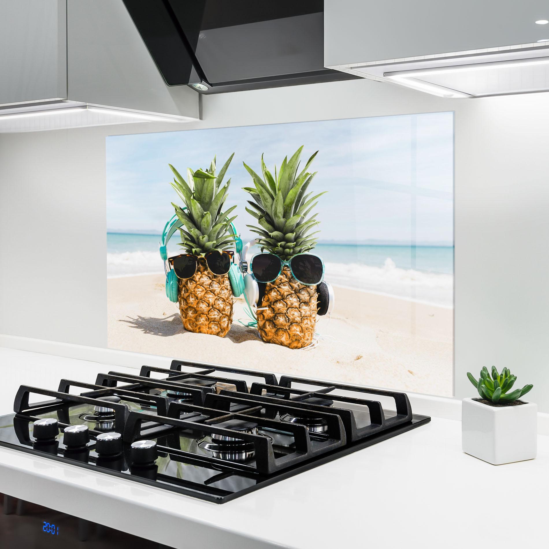 Küchenrückwand Glas Pineapples With Sunglasses mockup 6
