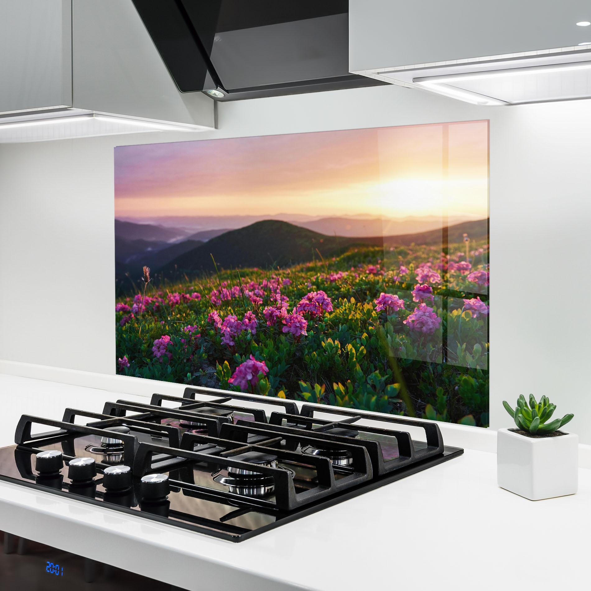 Küchenrückwand Glas Purple Summer Flowers mockup 6