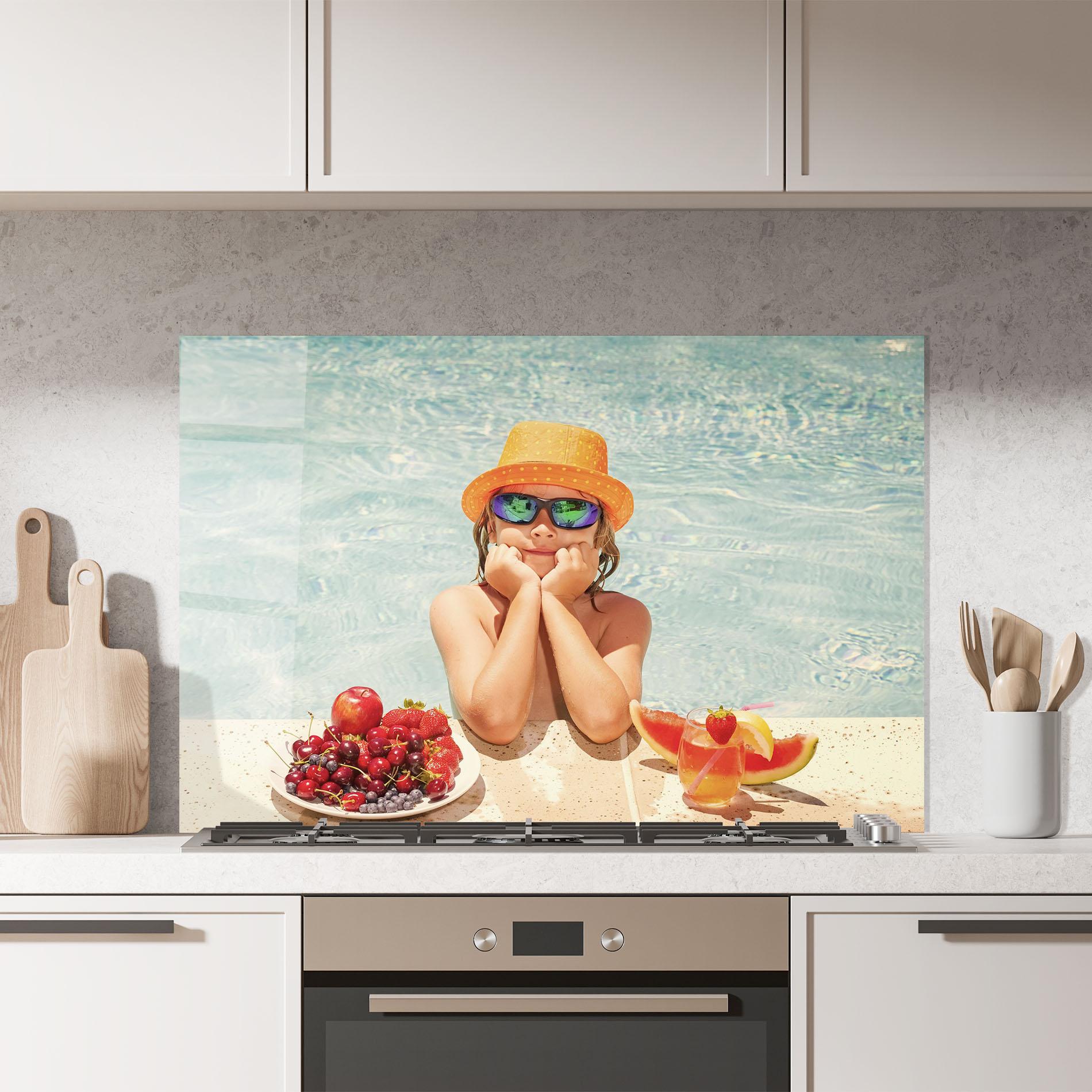 Küchenrückwand Glas Child Swimming mockup 7