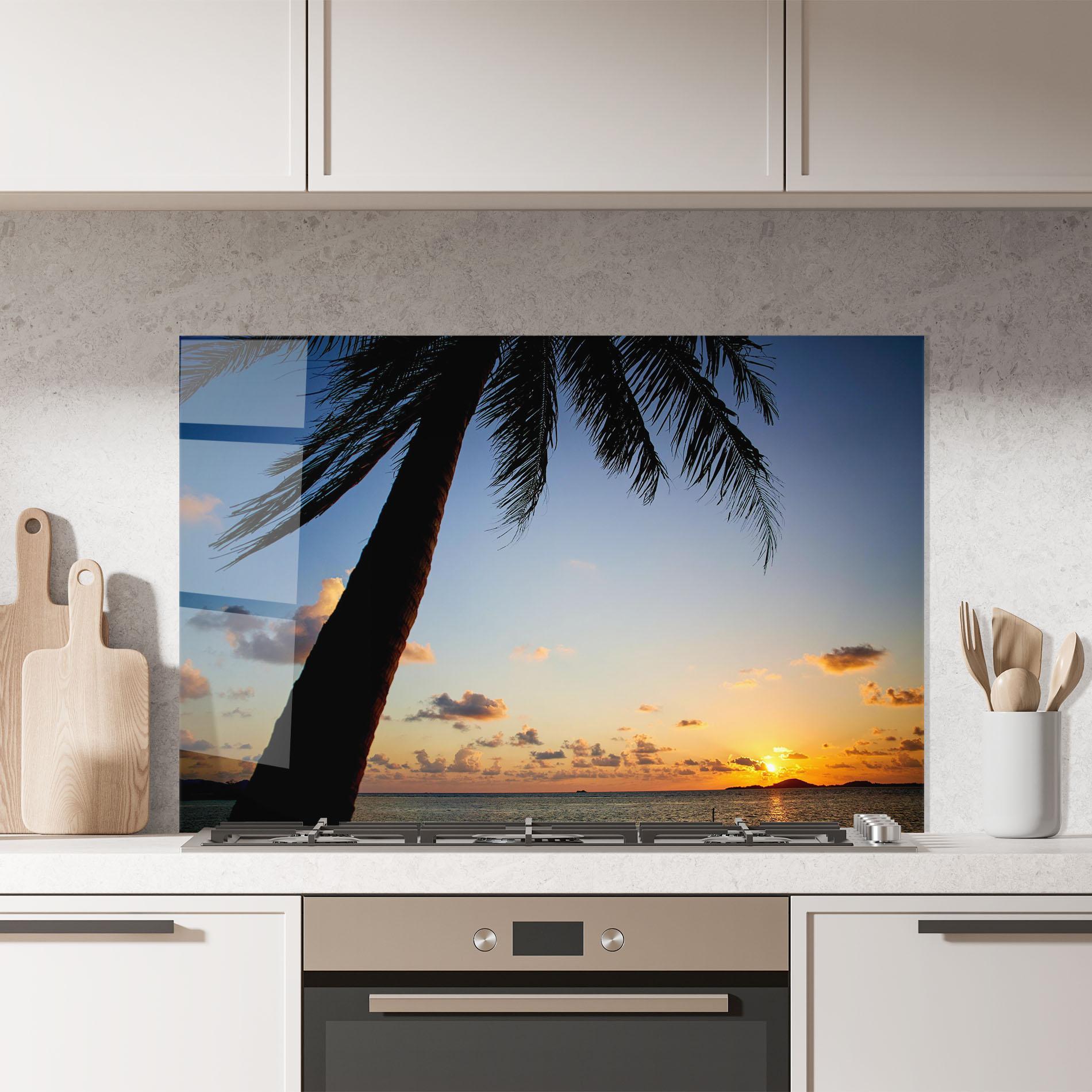 Küchenrückwand Glas Palm Tree Silhouette mockup 7