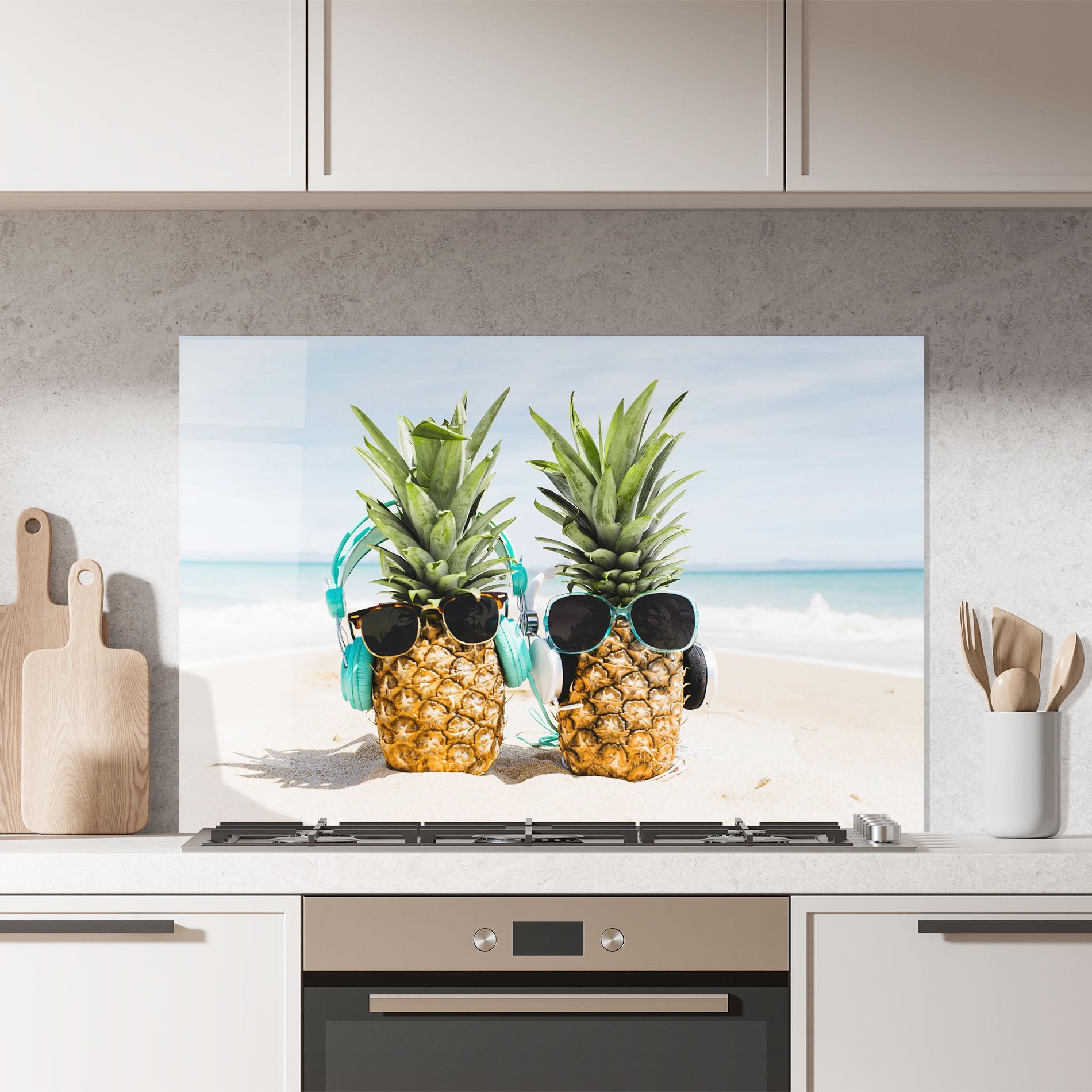 Küchenrückwand Glas Pineapples With Sunglasses mockup 7