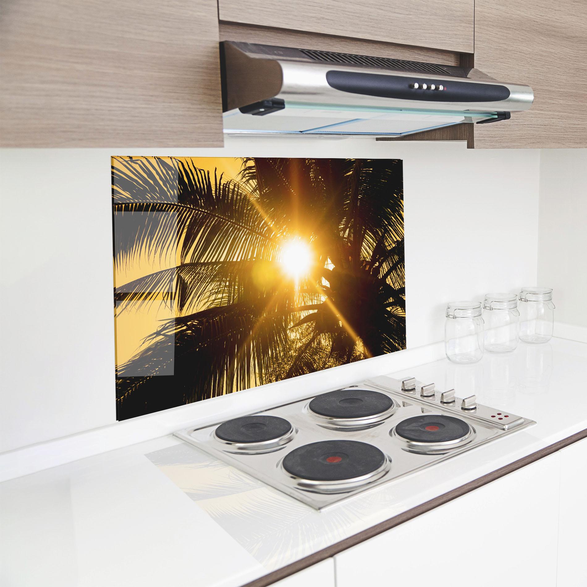 Küchenrückwand Glas Palm Trees Sun mockup 8