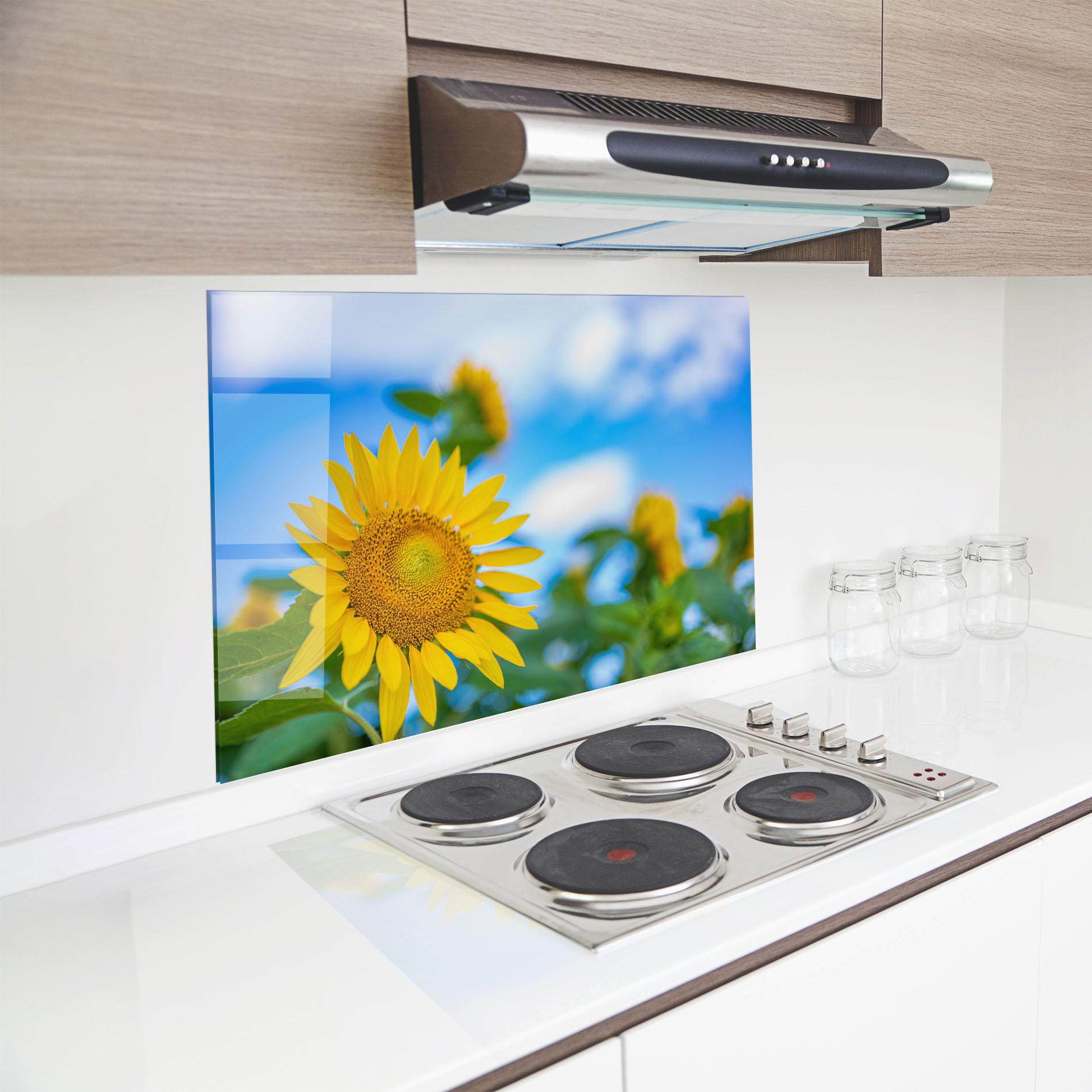 Küchenrückwand Glas Sunflower Sky mockup 8