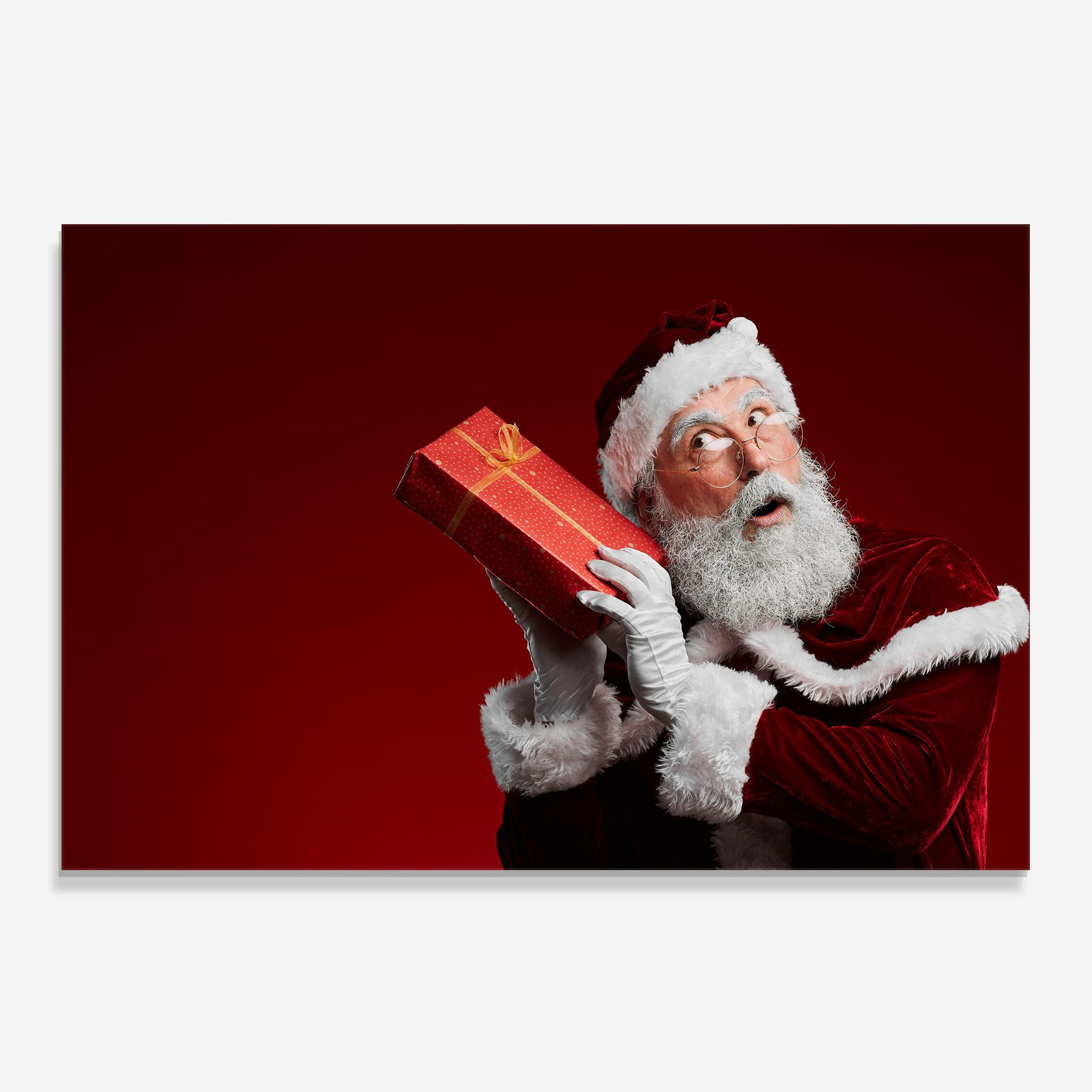 Santa Holding Present mockup 0