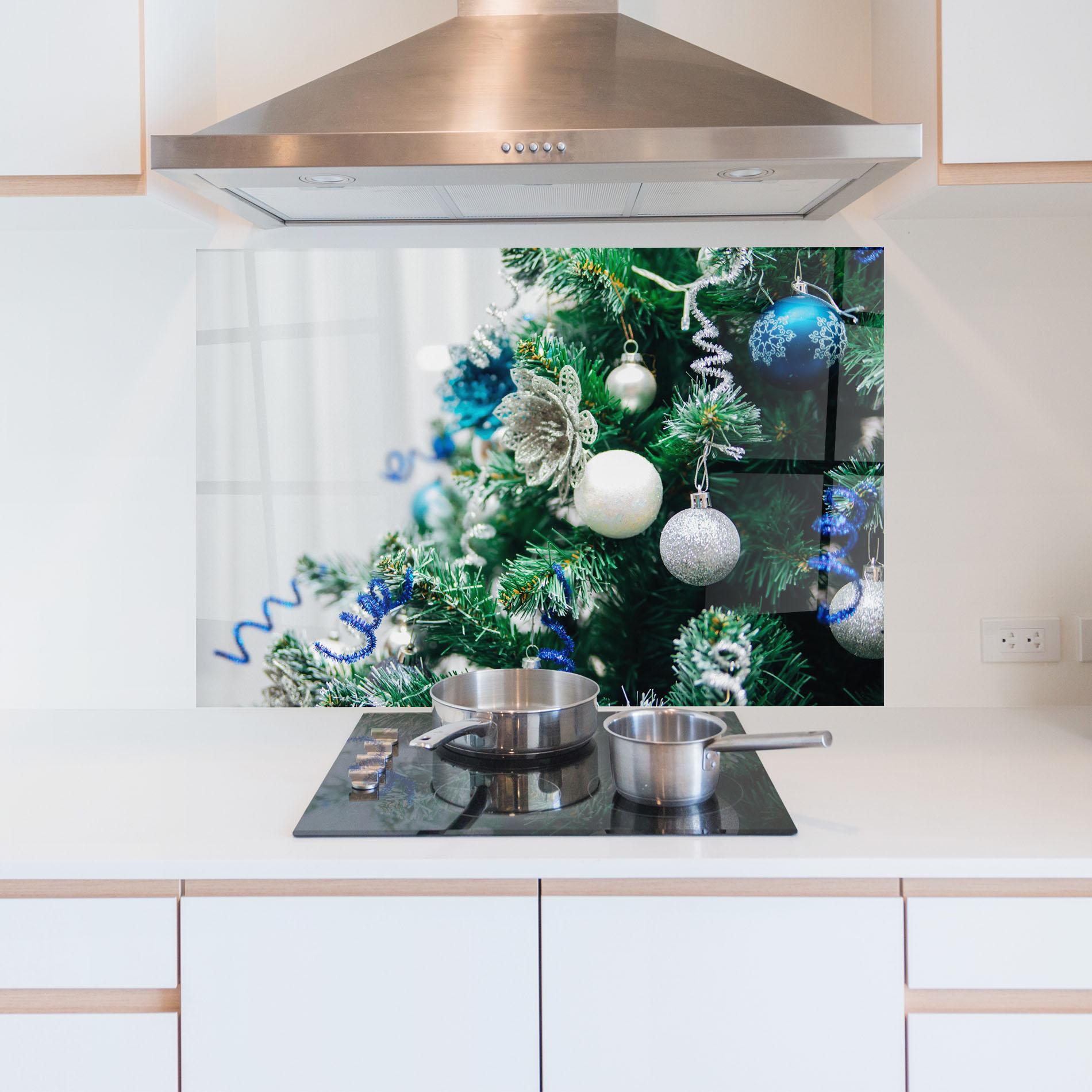 Küchenrückwand Glas Blue Christmas Tree Decor mockup 5