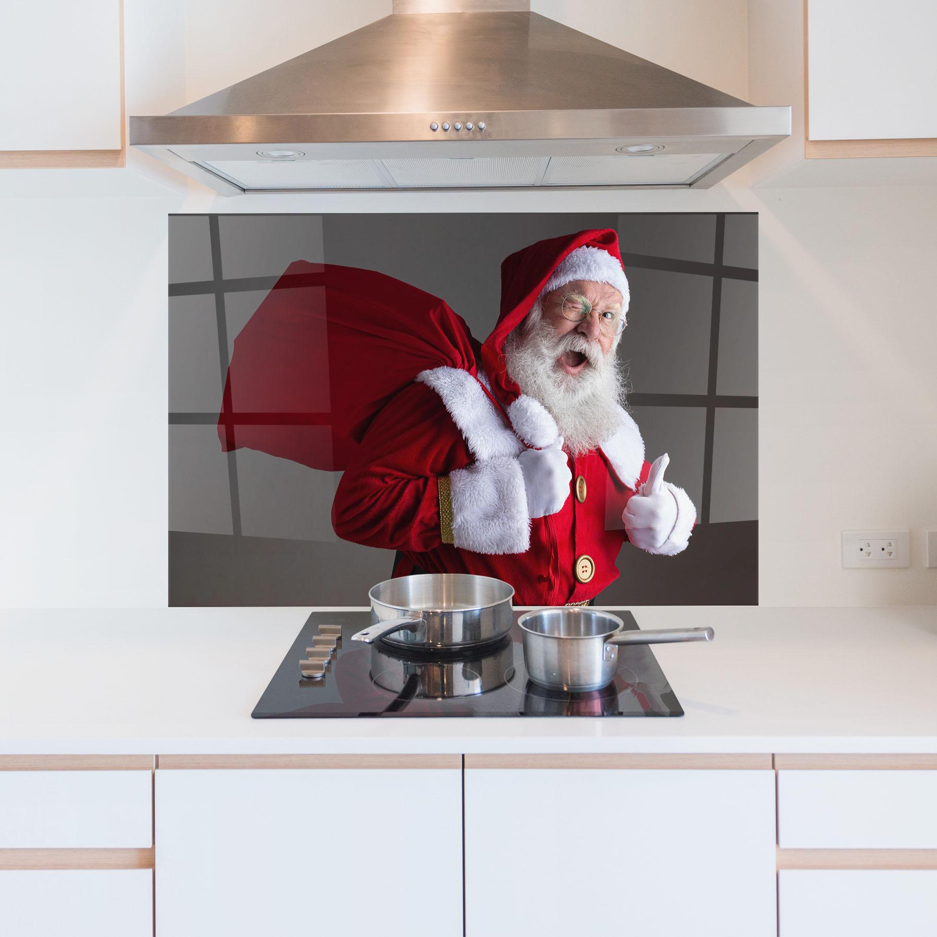 Küchenrückwand Glas Santa Smiling mockup 5