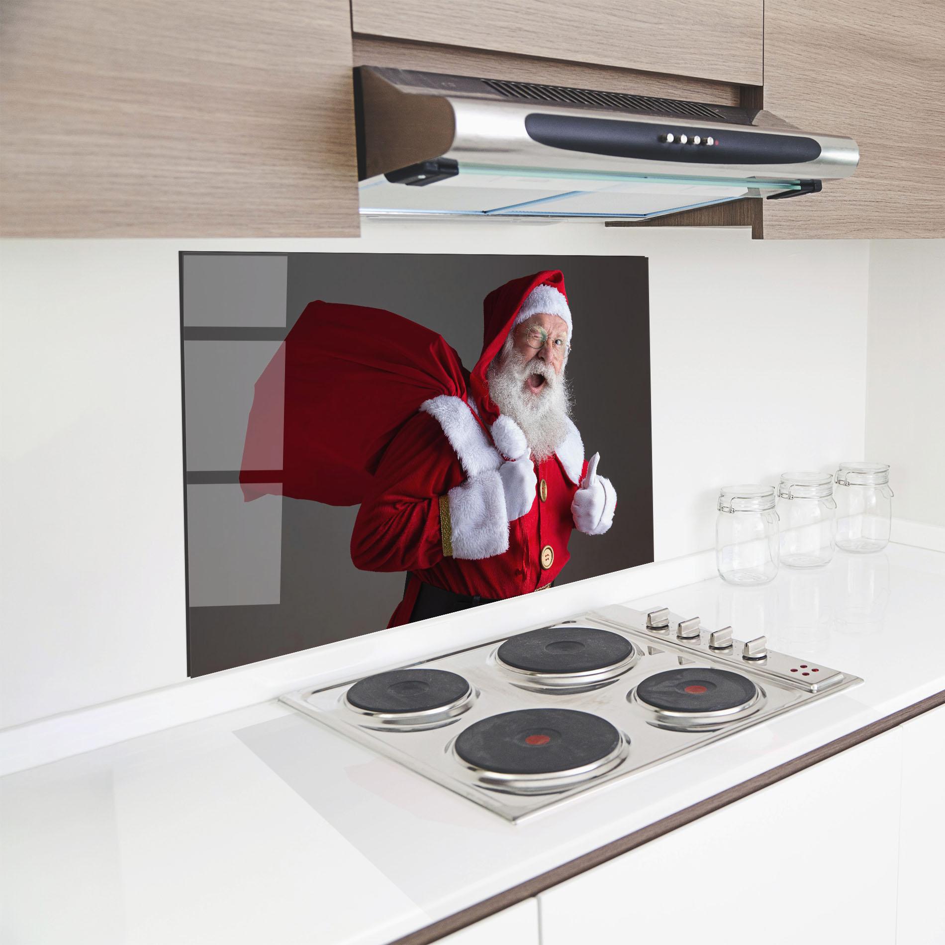 Küchenrückwand Glas Santa Smiling mockup 8