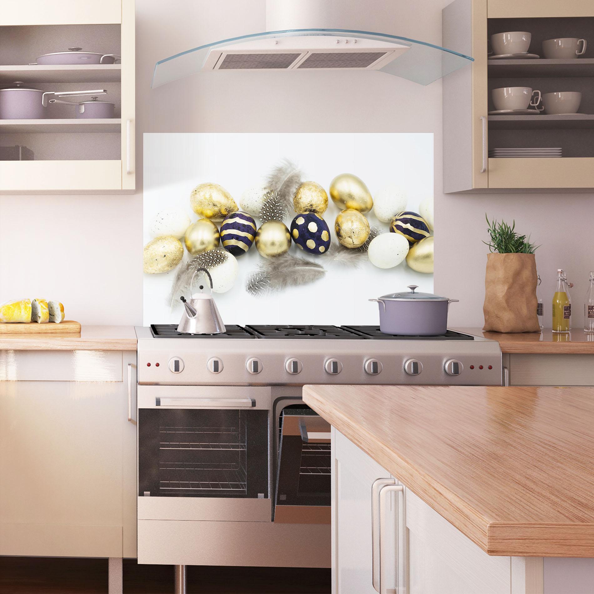 Küchenrückwand Glas Golden Black Eggs mockup 1