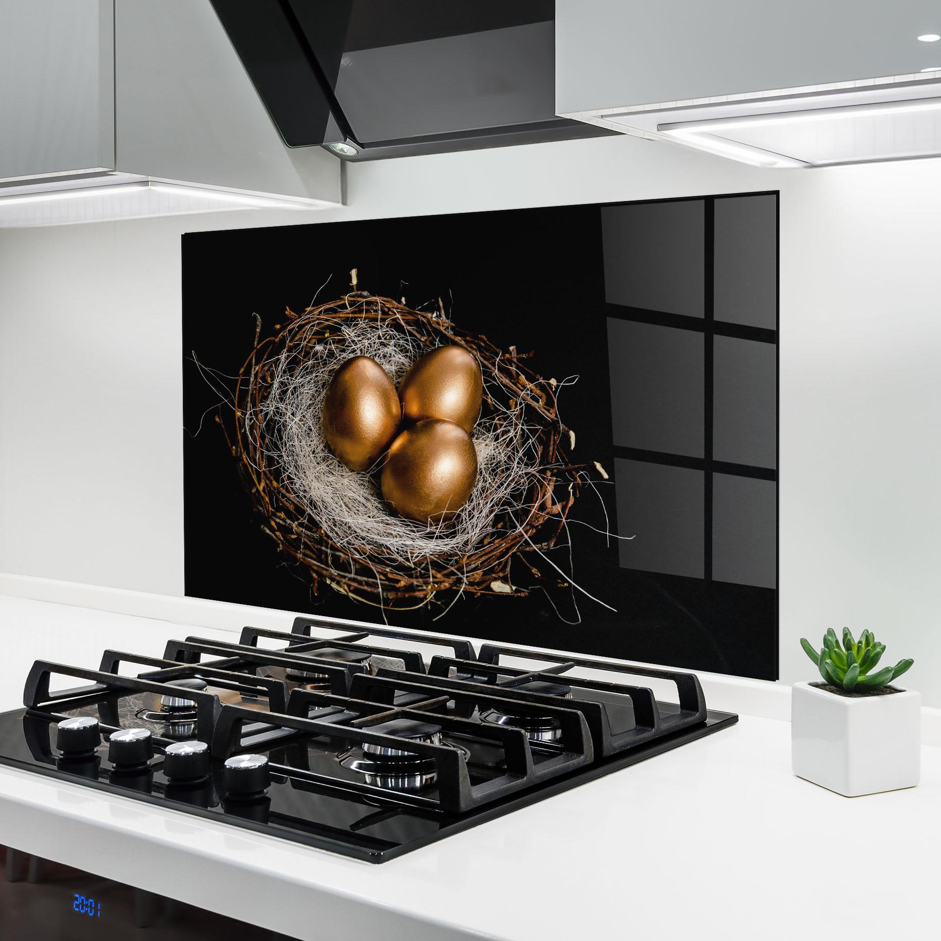 Küchenrückwand Glas Pretty Golden Easter Eggs mockup 6