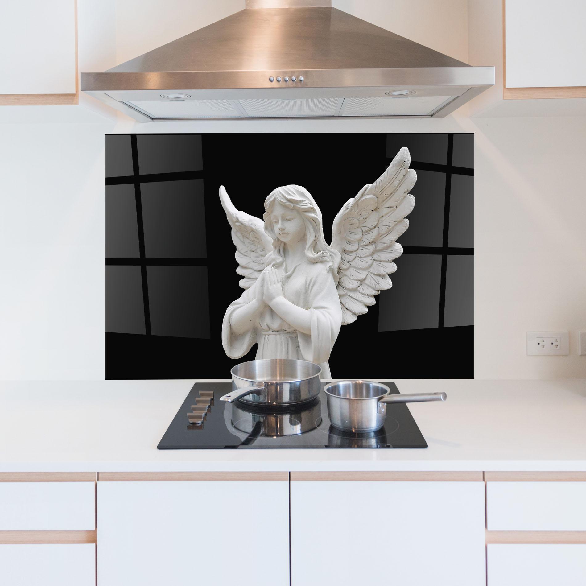 Küchenrückwand Glas Pretty Angel Statues mockup 5