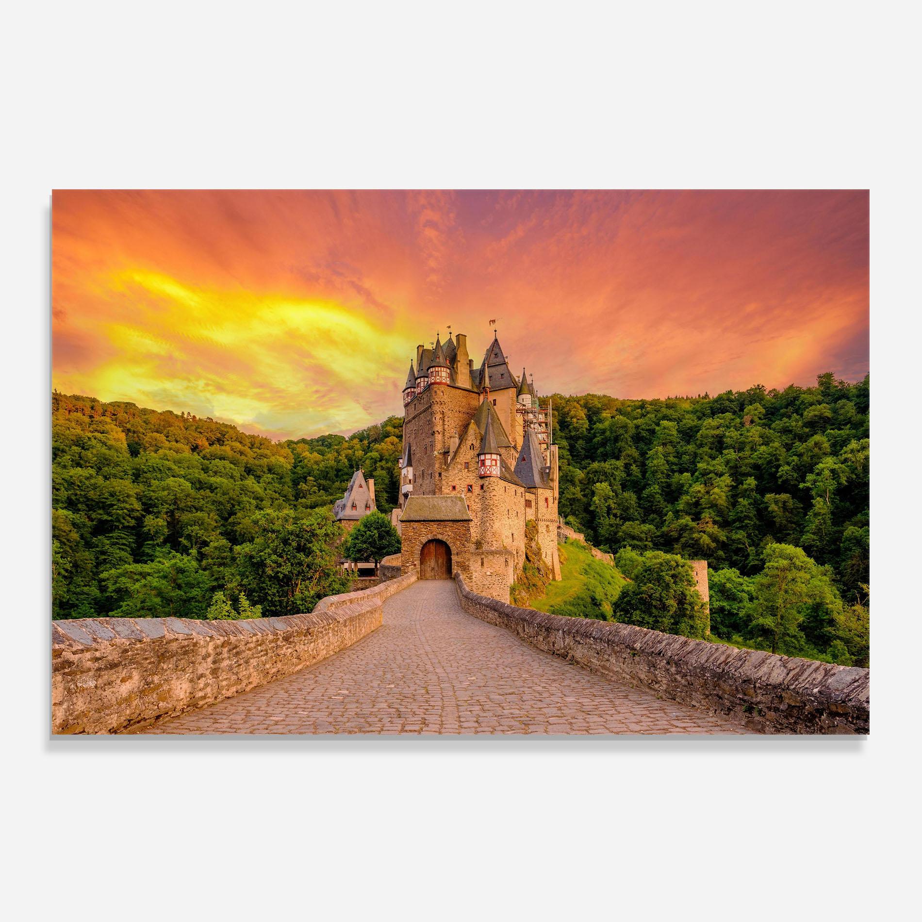 Küchenrückwand Glas Burg Eltz Castle mockup 0