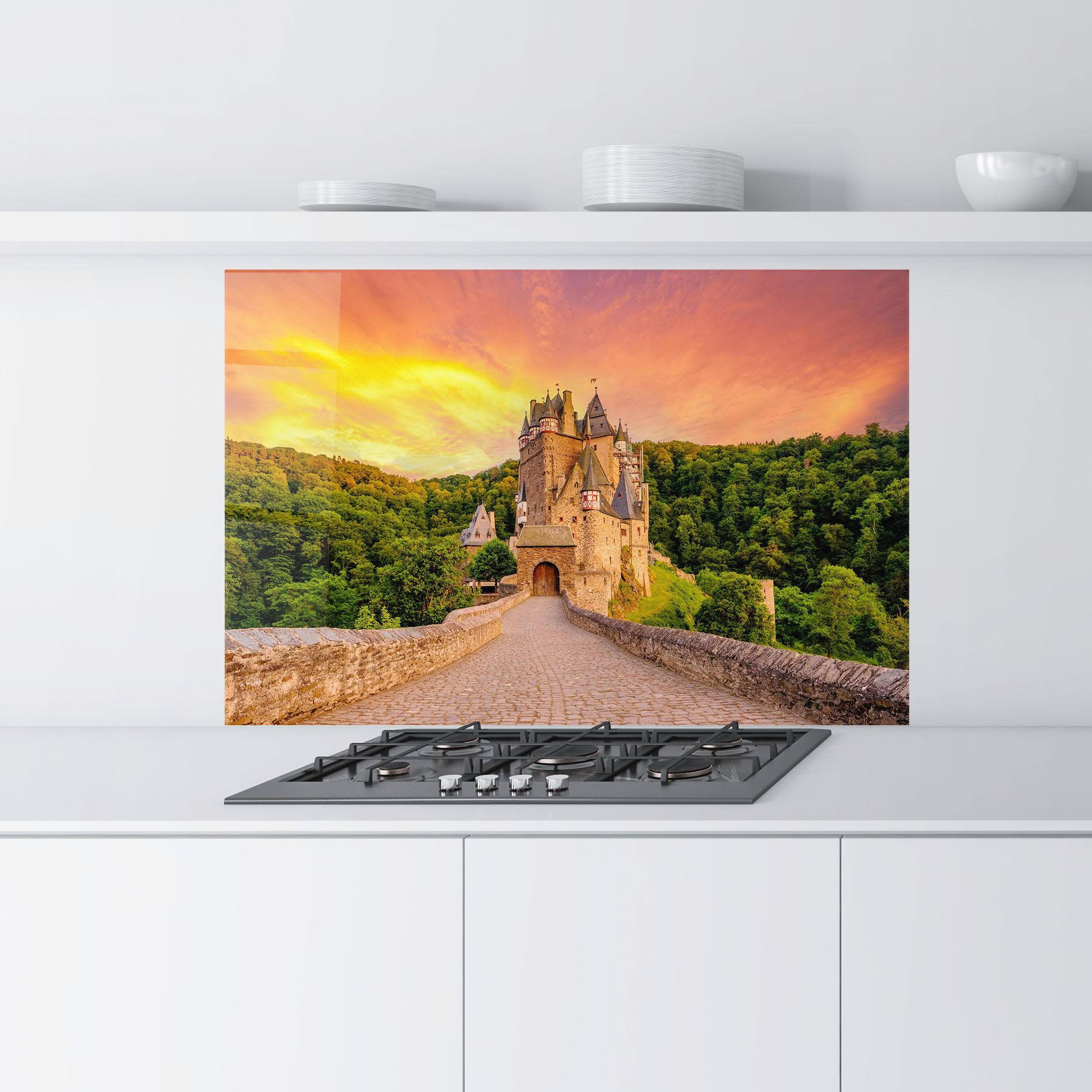 Küchenrückwand Glas Burg Eltz Castle mockup 9