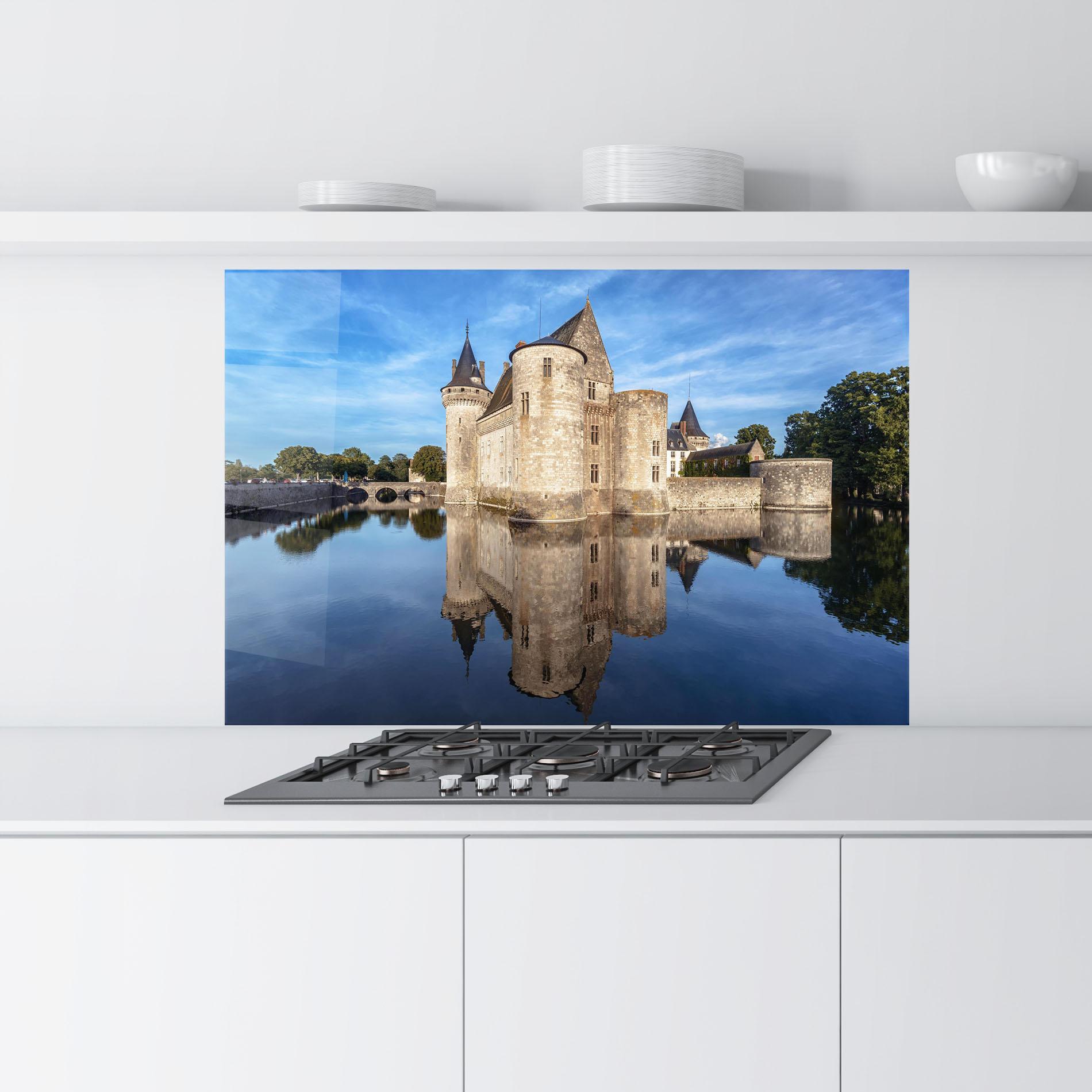 Küchenrückwand Glas Castle Chateau De Sullysurloire mockup 9