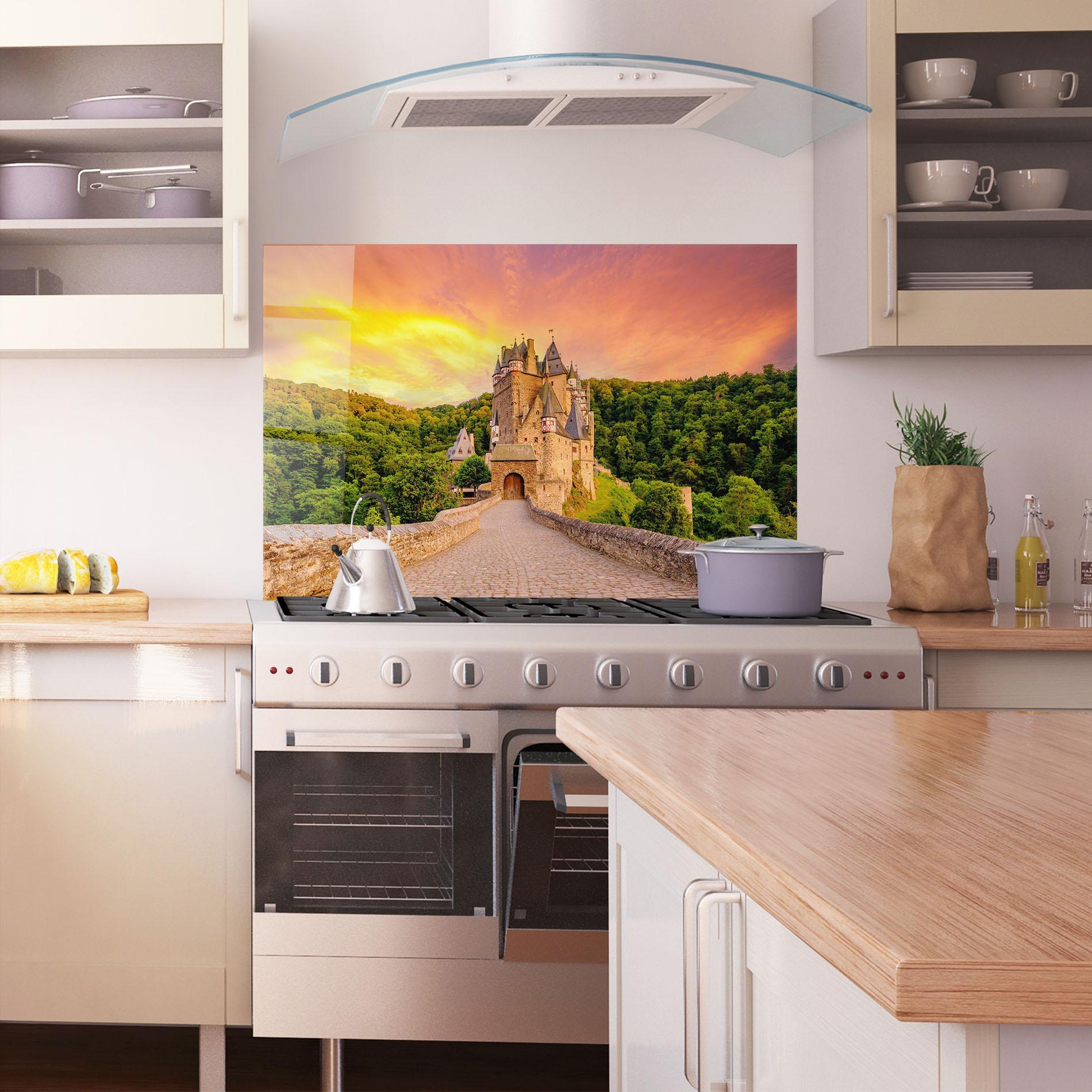 Küchenrückwand Glas Burg Eltz Castle mockup 1